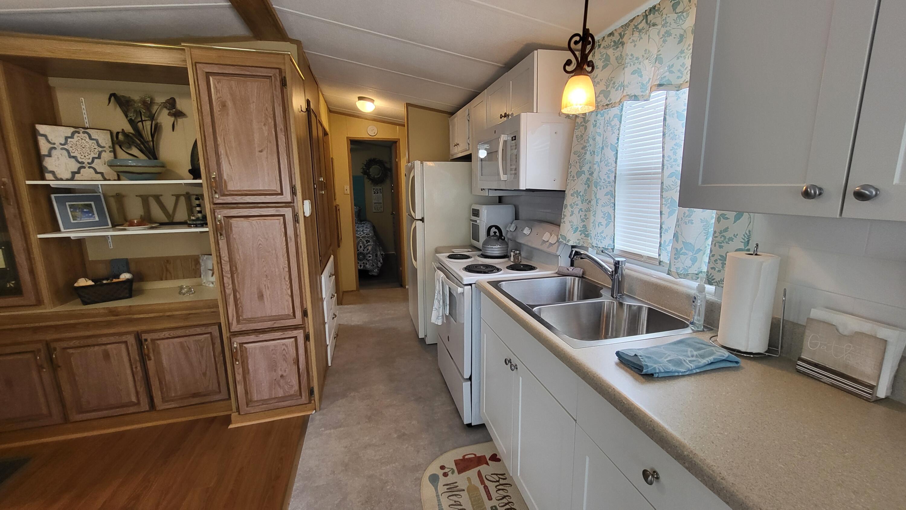 FISHEATING BAY CONDO - Residential