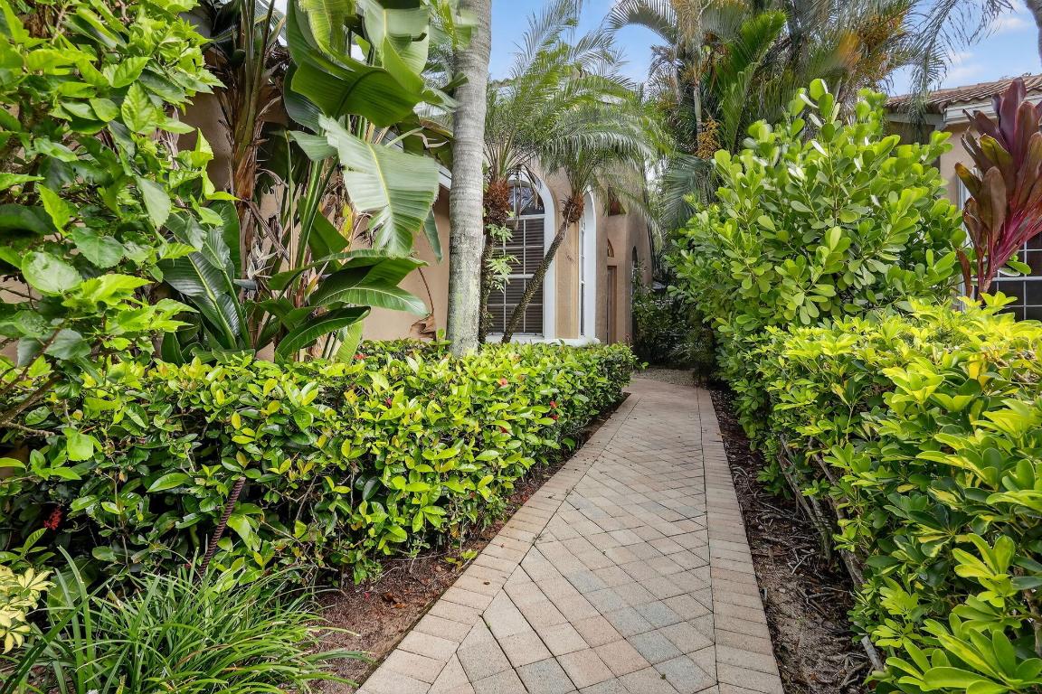 4521 Carlton Golf Drive