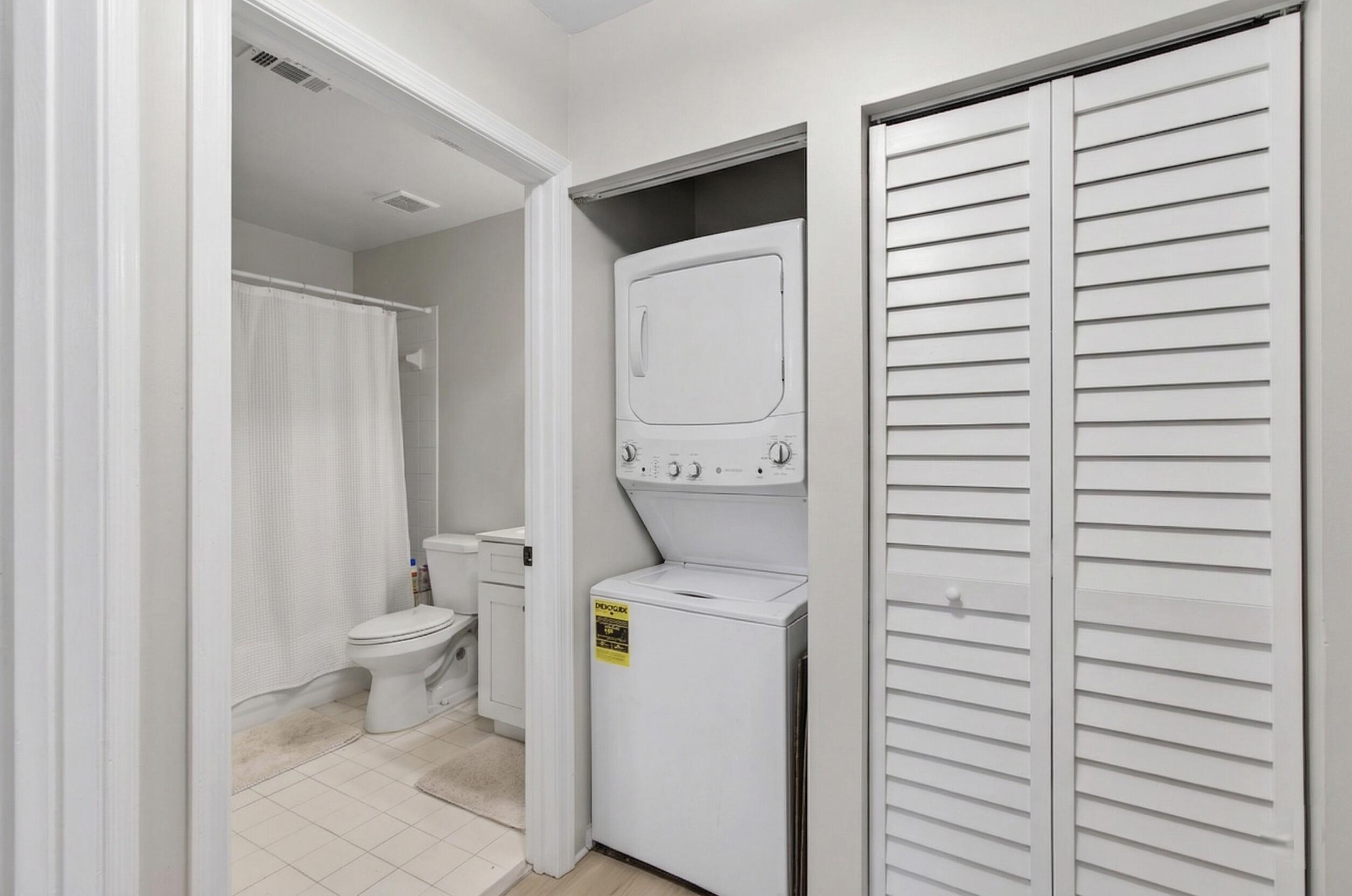 LAKE WINDWOOD CONDO - Residential