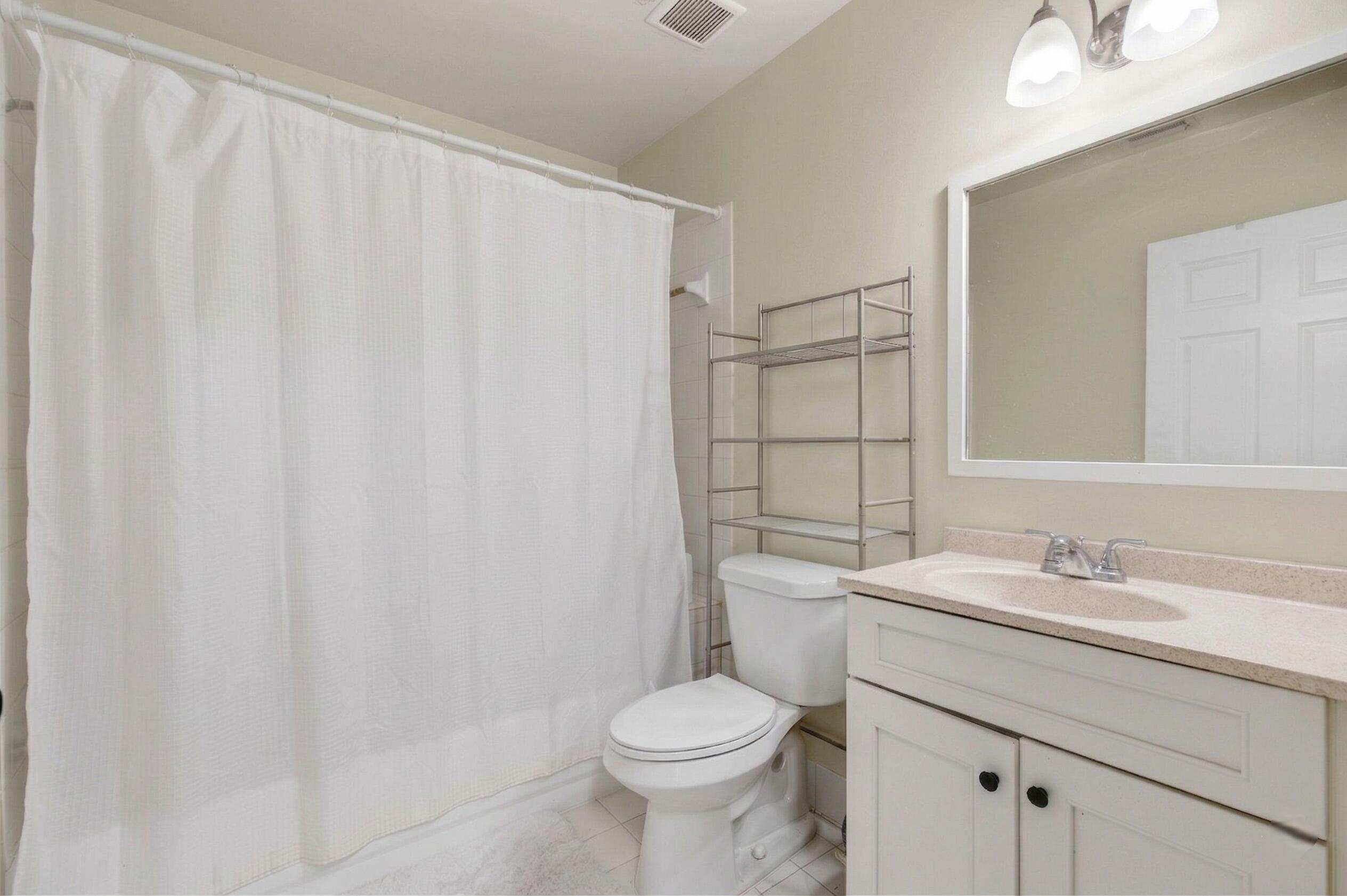 LAKE WINDWOOD CONDO - Residential