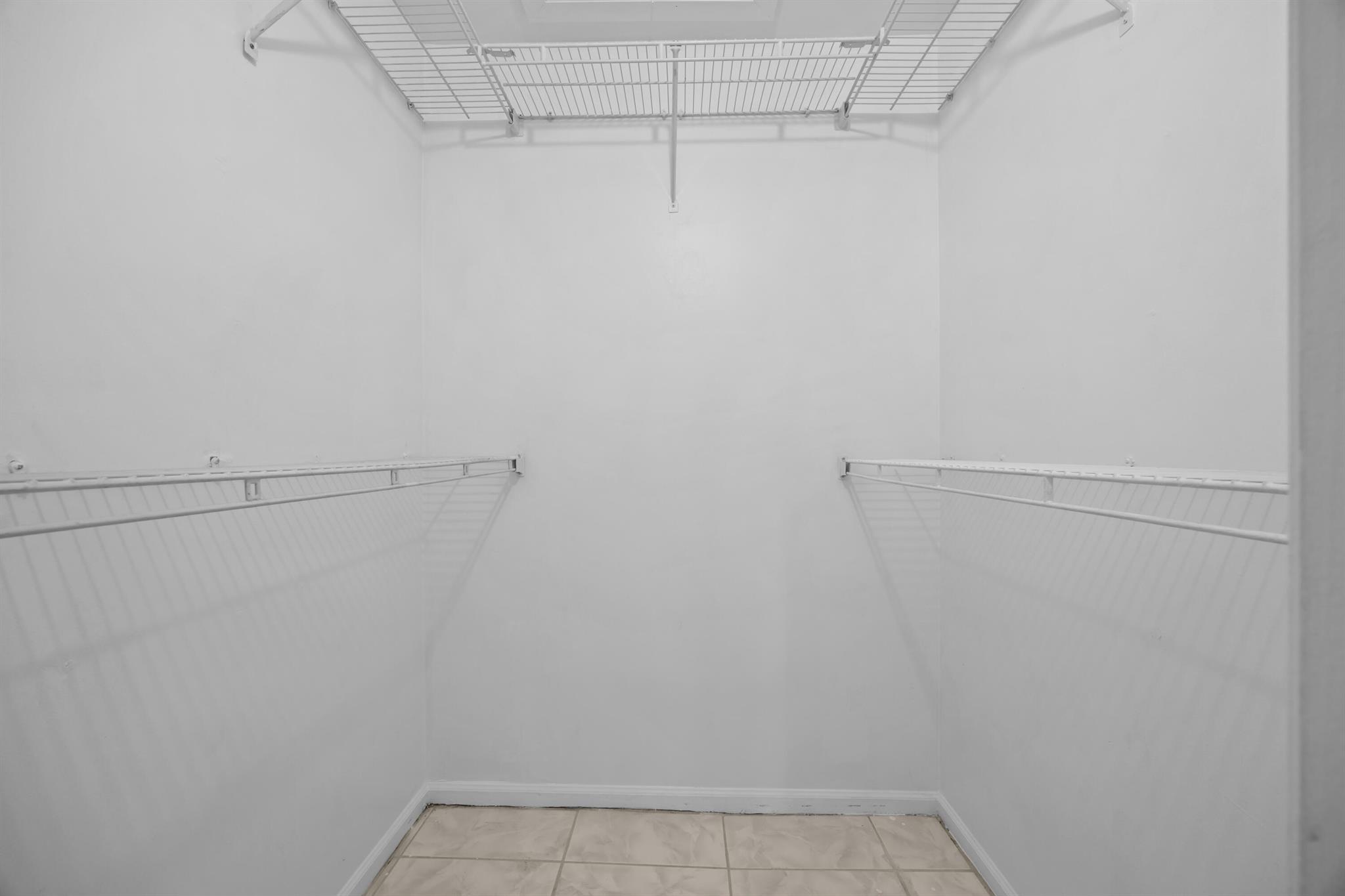 BENT TREE GARDENS WEST CO - Residential Lease