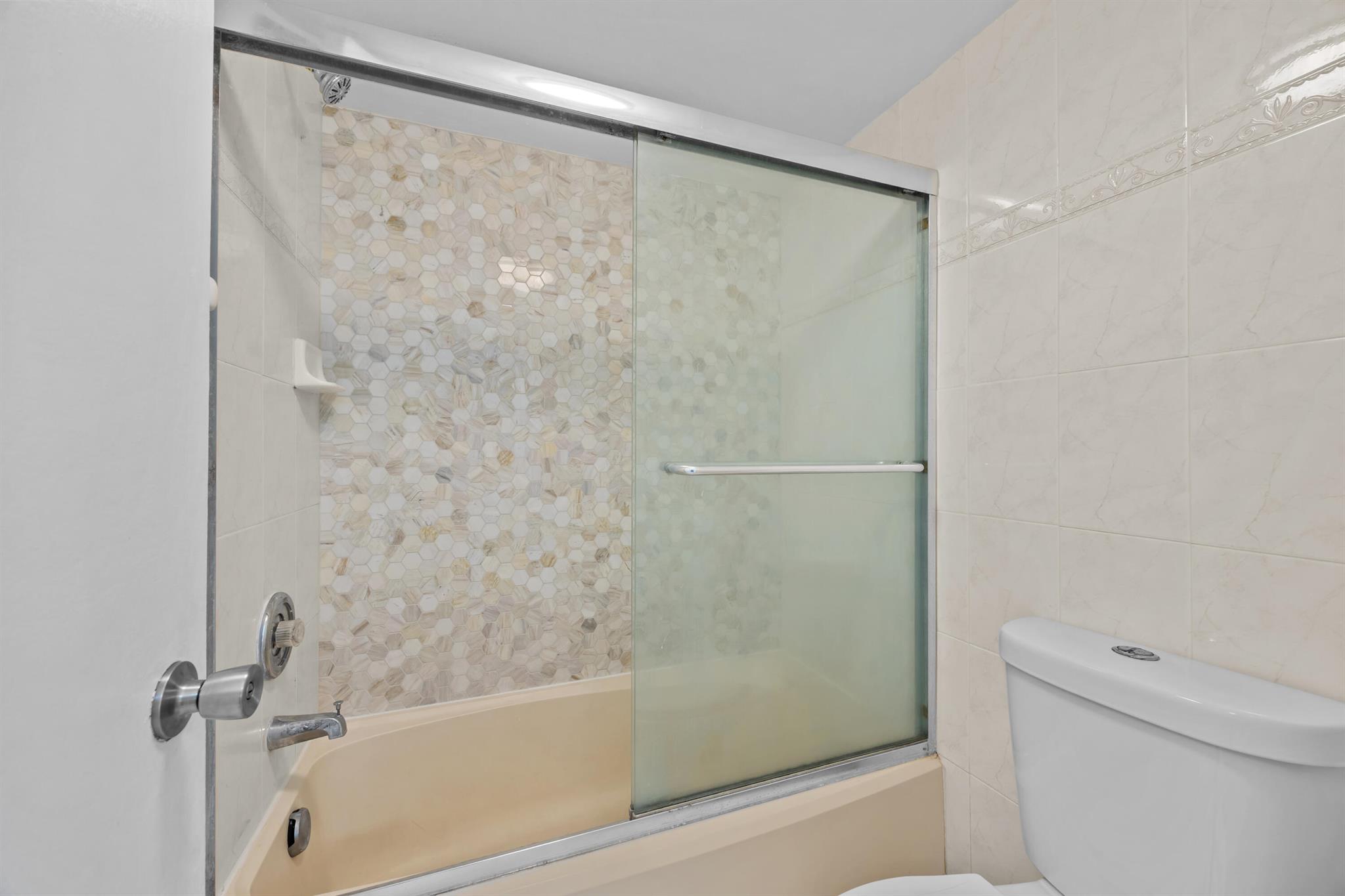 BENT TREE GARDENS WEST CO - Residential Lease