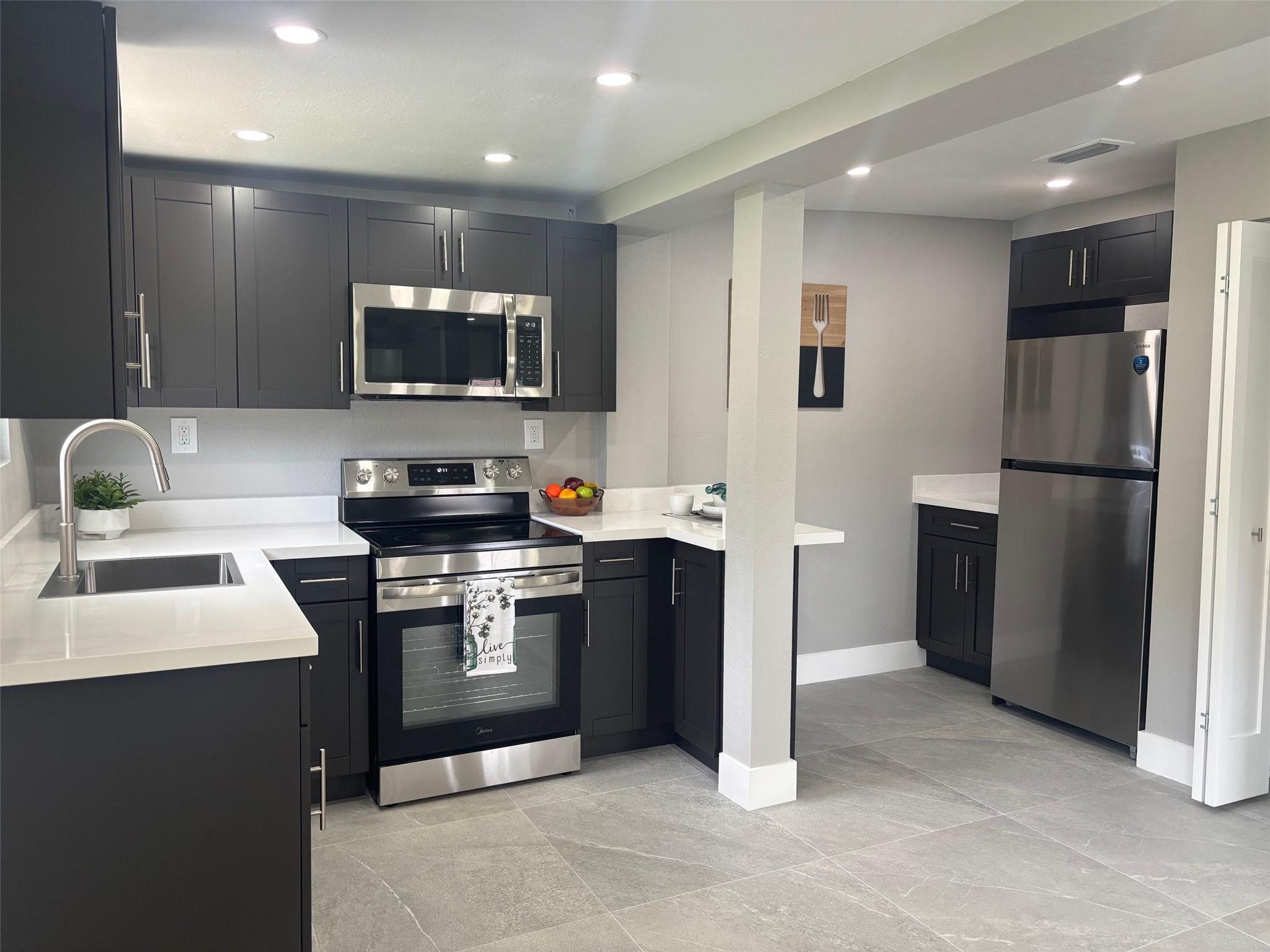 Biscayne Gardens Sec H - Residential Lease