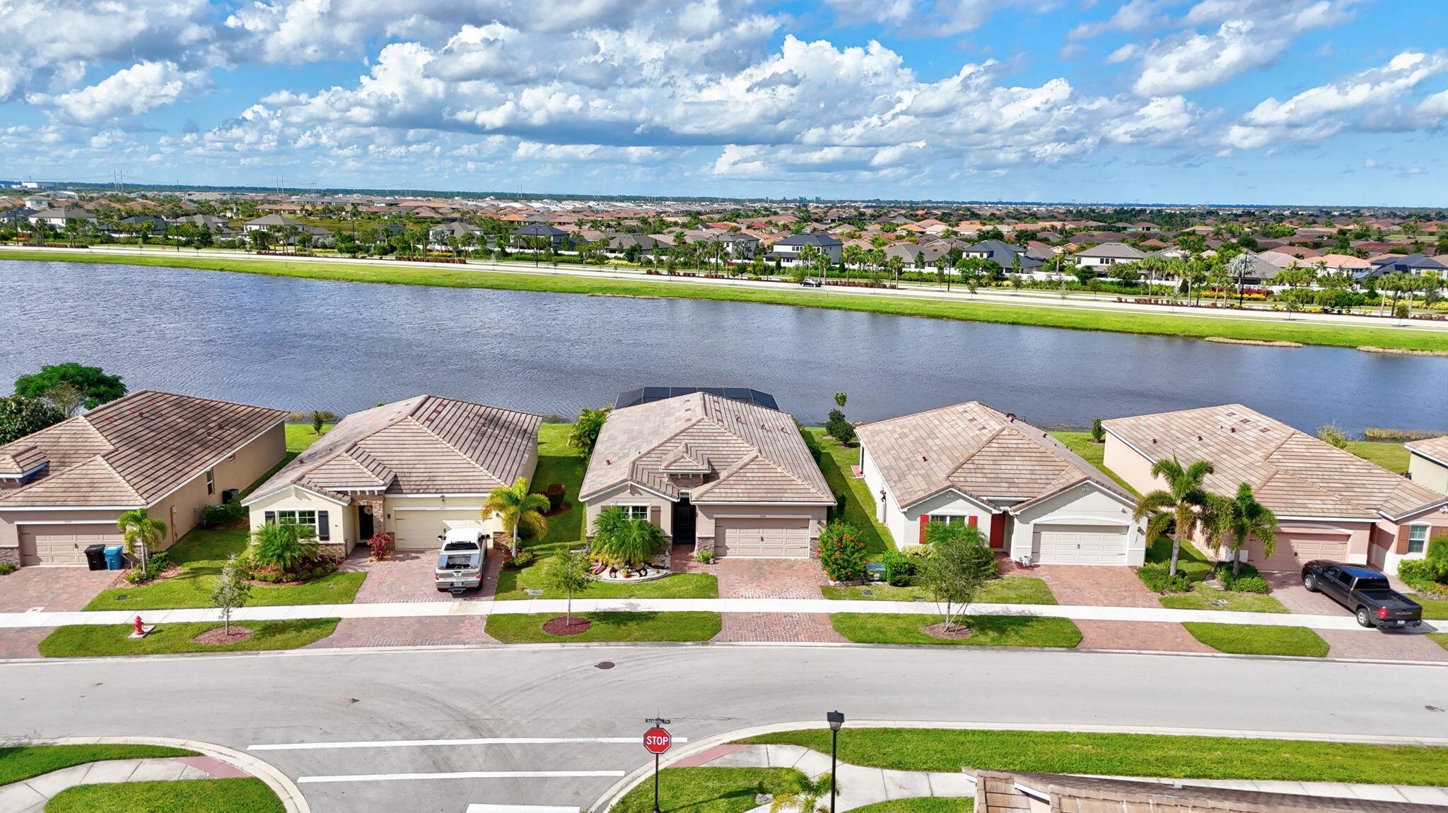 TRADITION PLAT NO 20 - TH - Residential