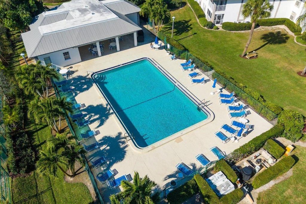 Photo of 806 SE Central Parkway #6, Stuart, FL 34994 (MLS # R11158995)