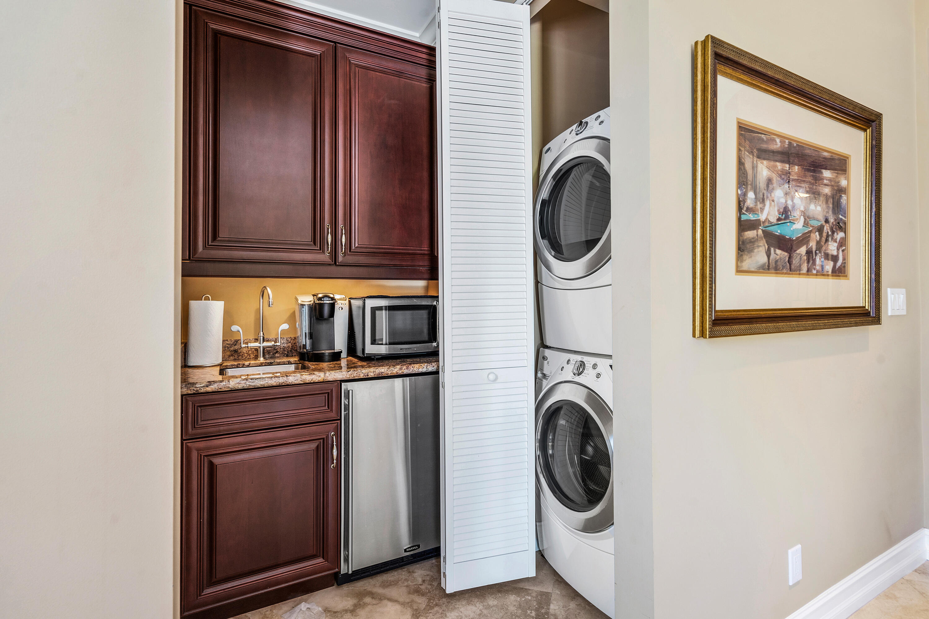 HARBOUR ISLES - Residential