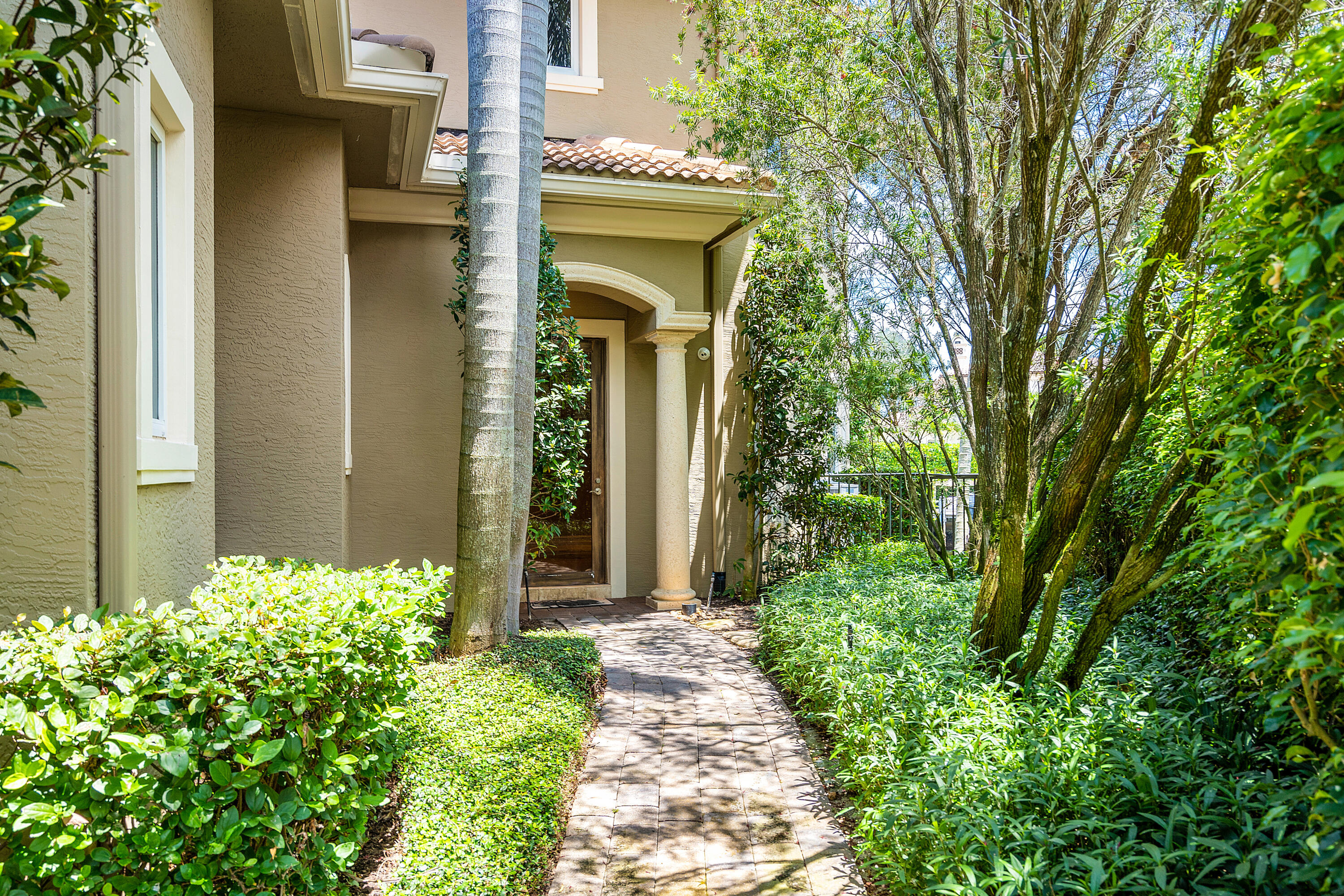 HARBOUR ISLES - Residential