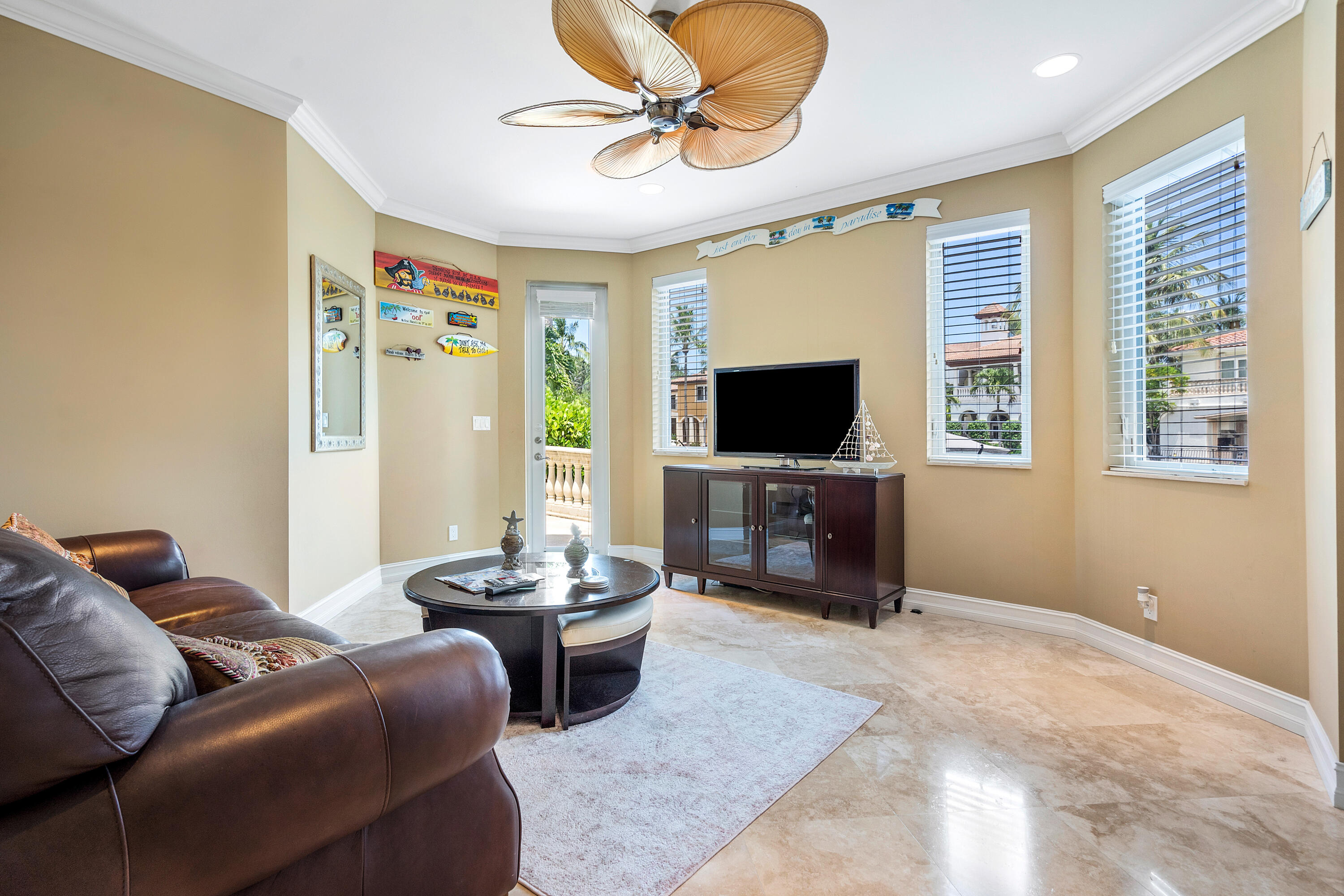 HARBOUR ISLES - Residential