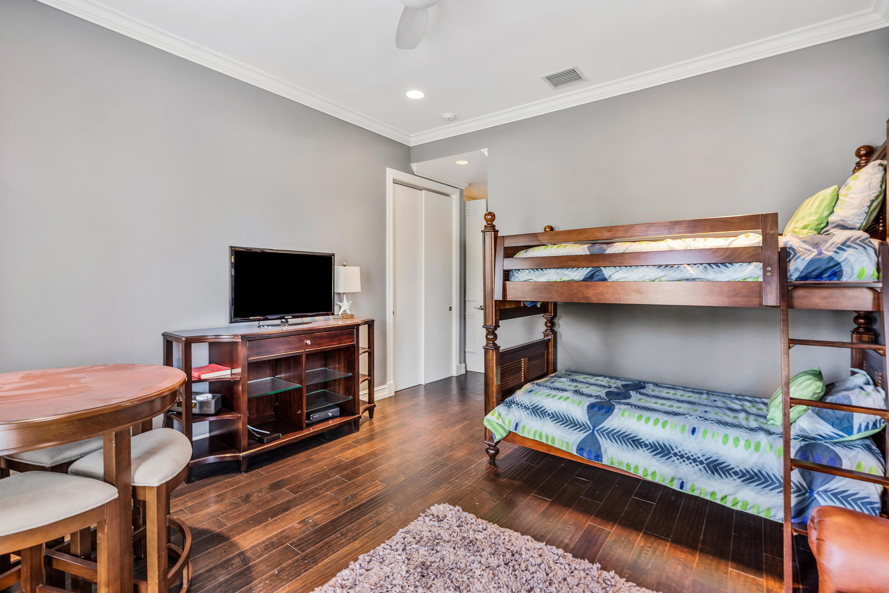 HARBOUR ISLES - Residential