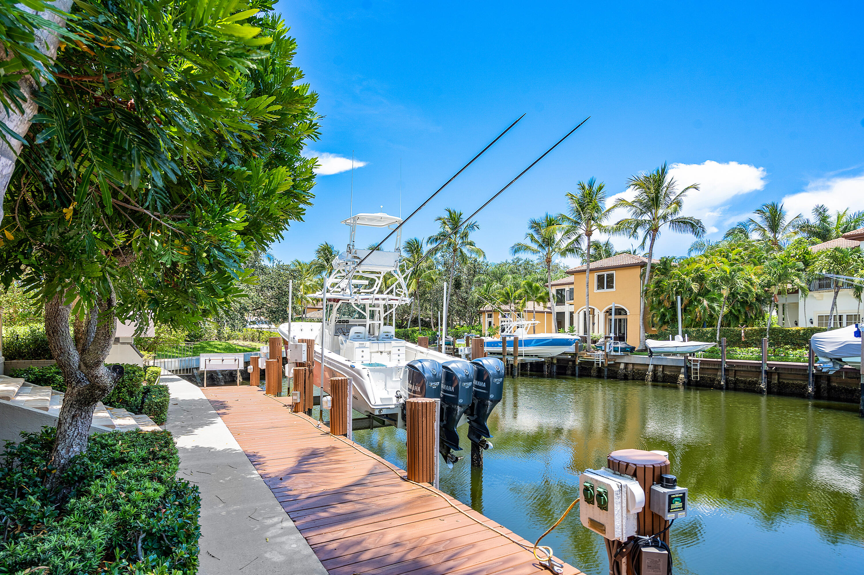 HARBOUR ISLES - Residential