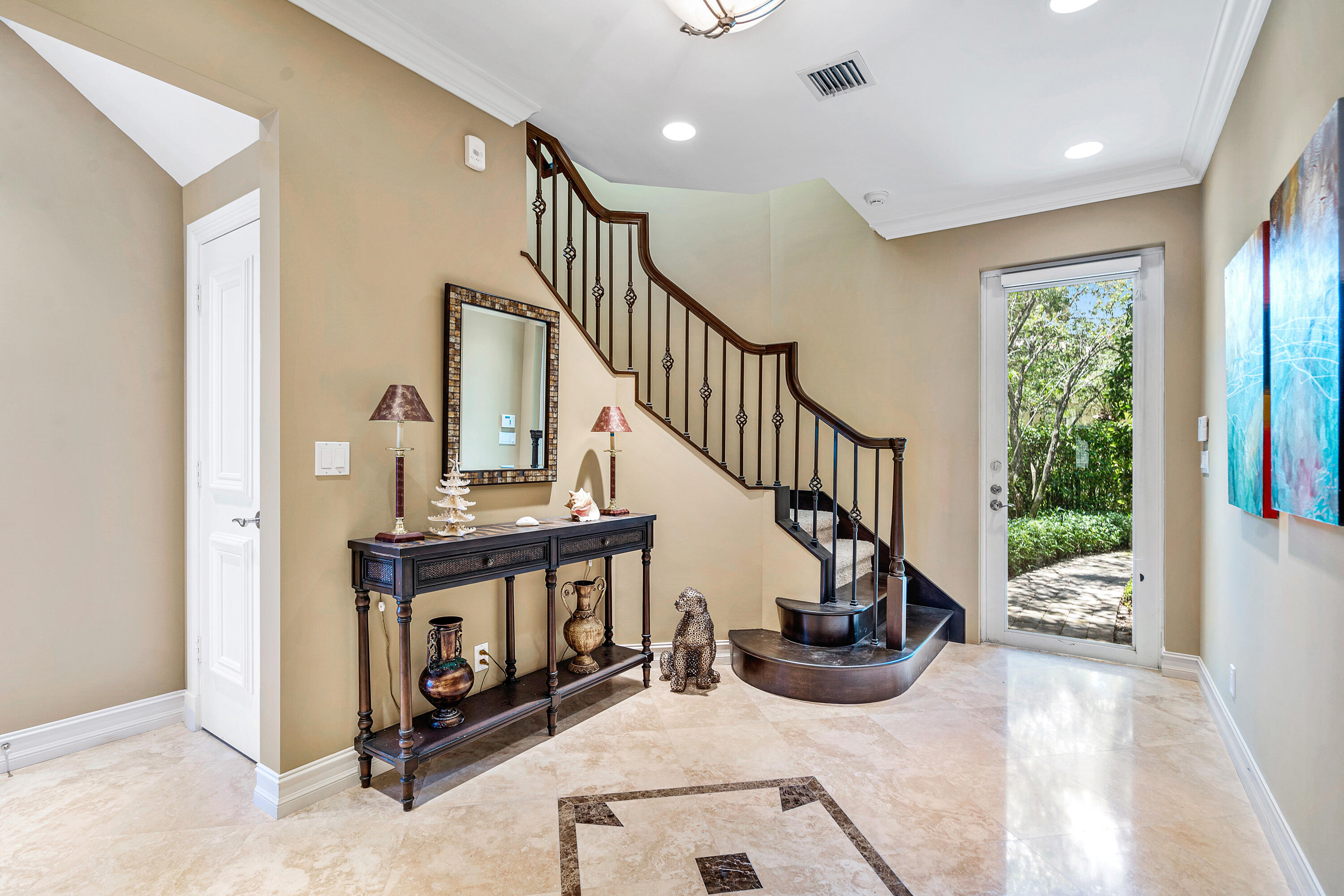 HARBOUR ISLES - Residential