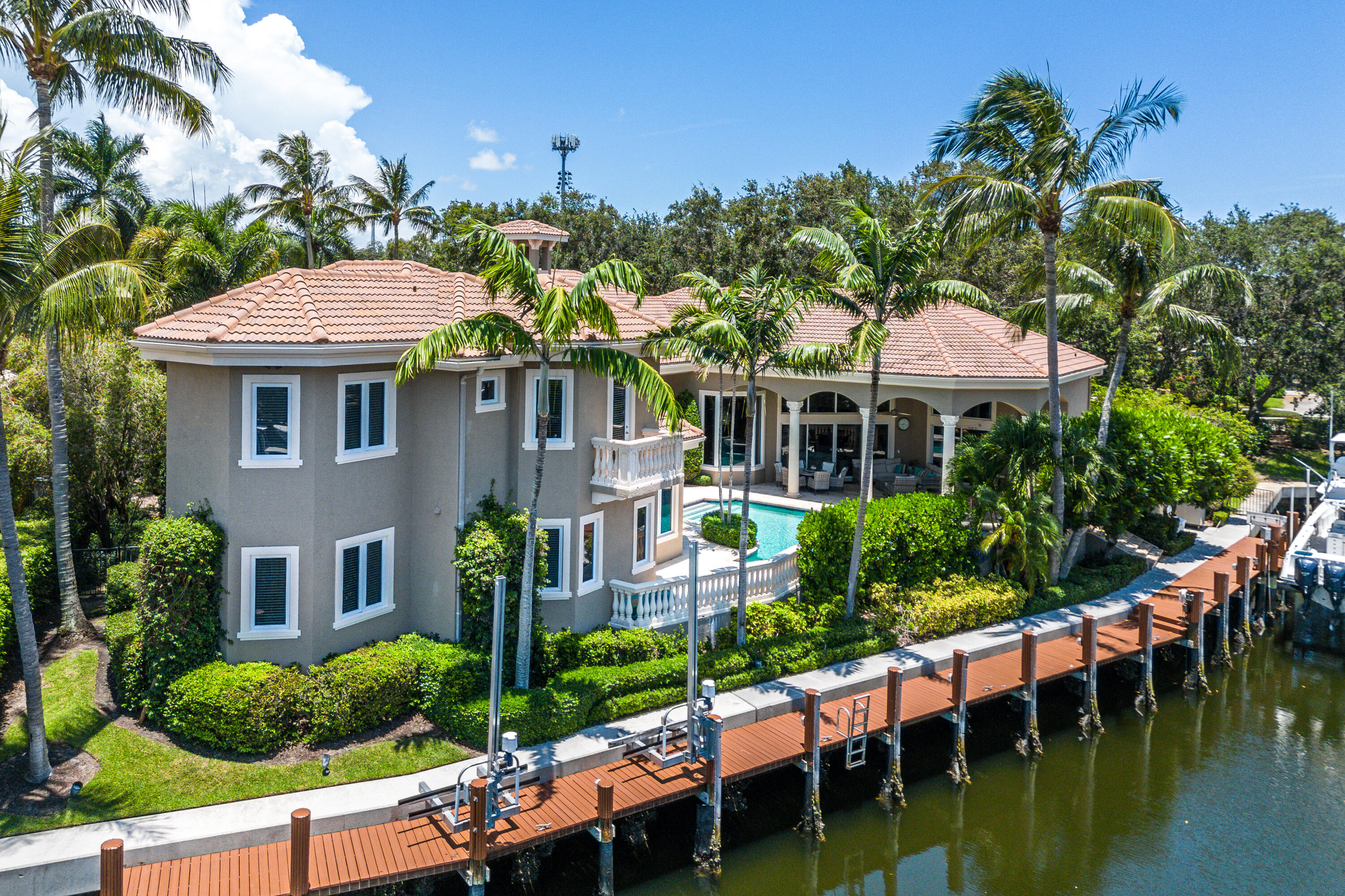 HARBOUR ISLES - Residential