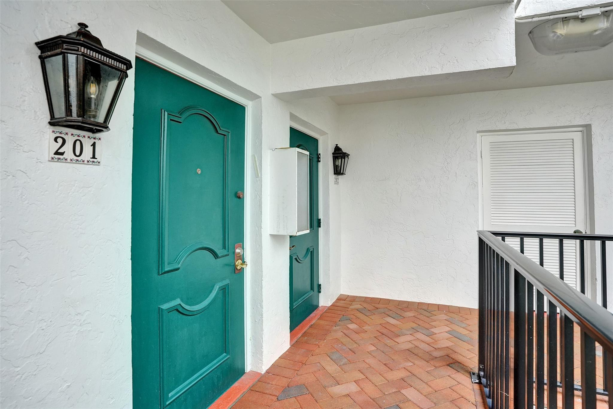 Las Olas Manor - Residential Lease