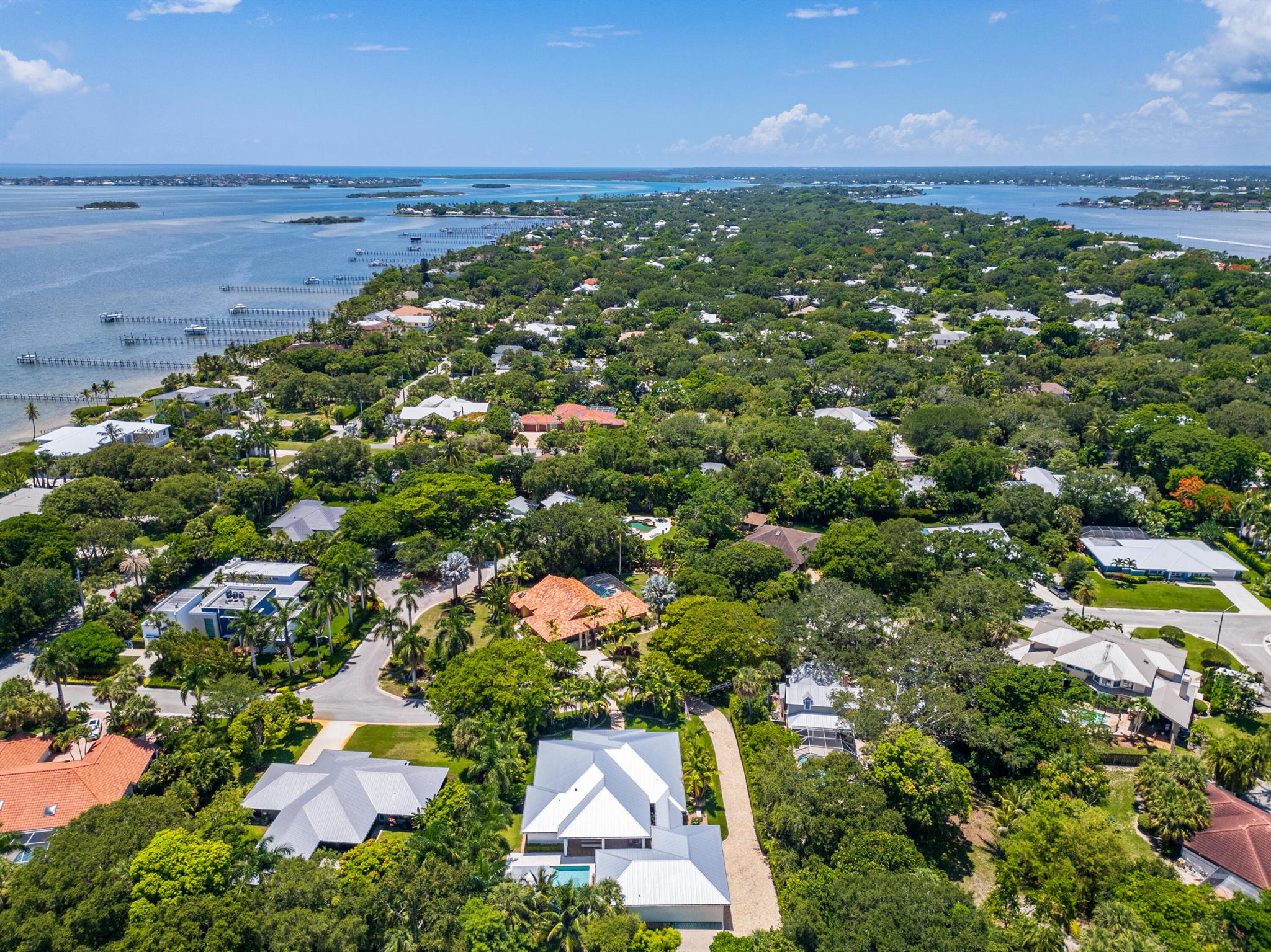 104 Hillcrest Drive, Sewalls Point, FL, 34996/$2,650,000 1 104 Hillcrest Drive