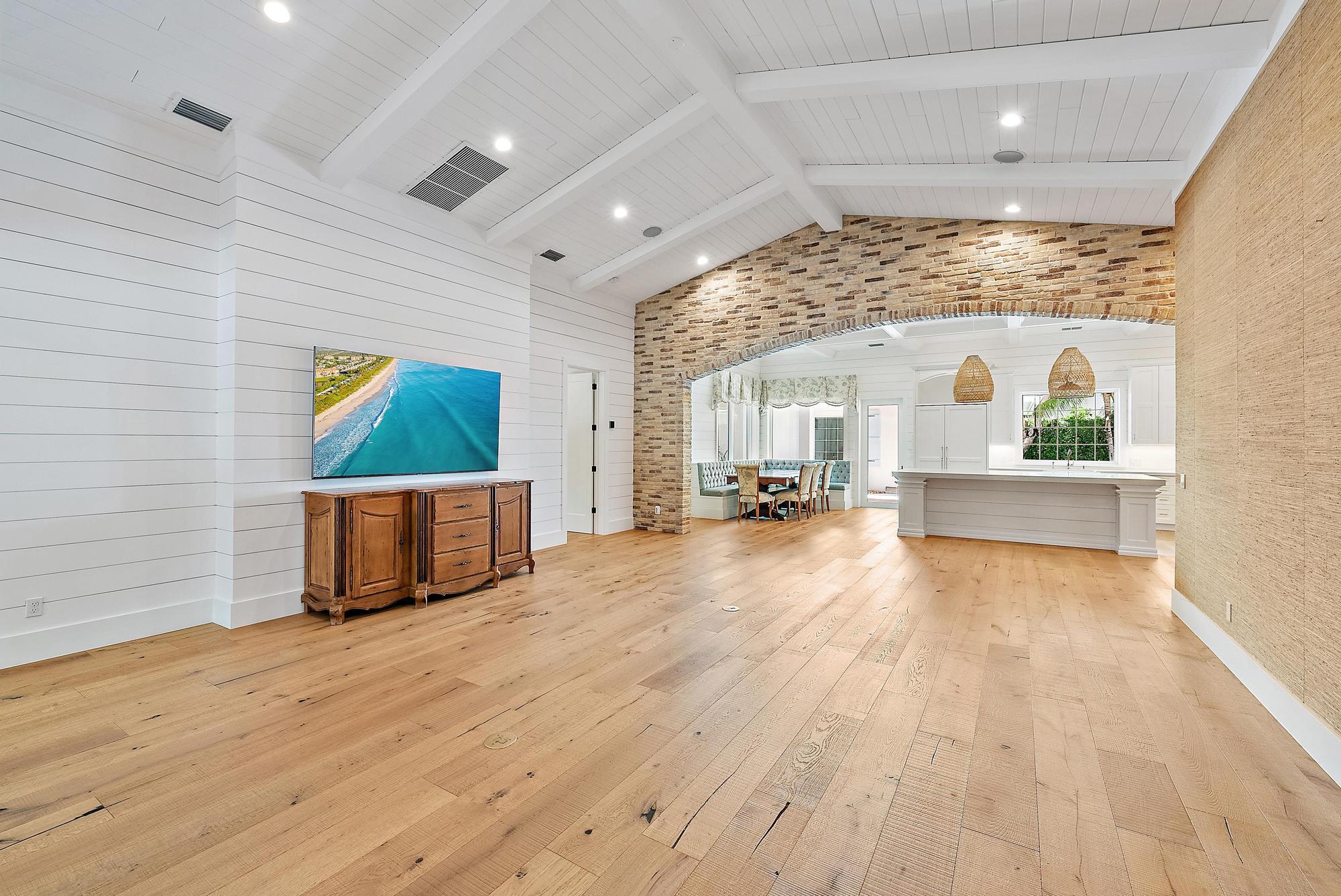 Sewalls Point - Residential