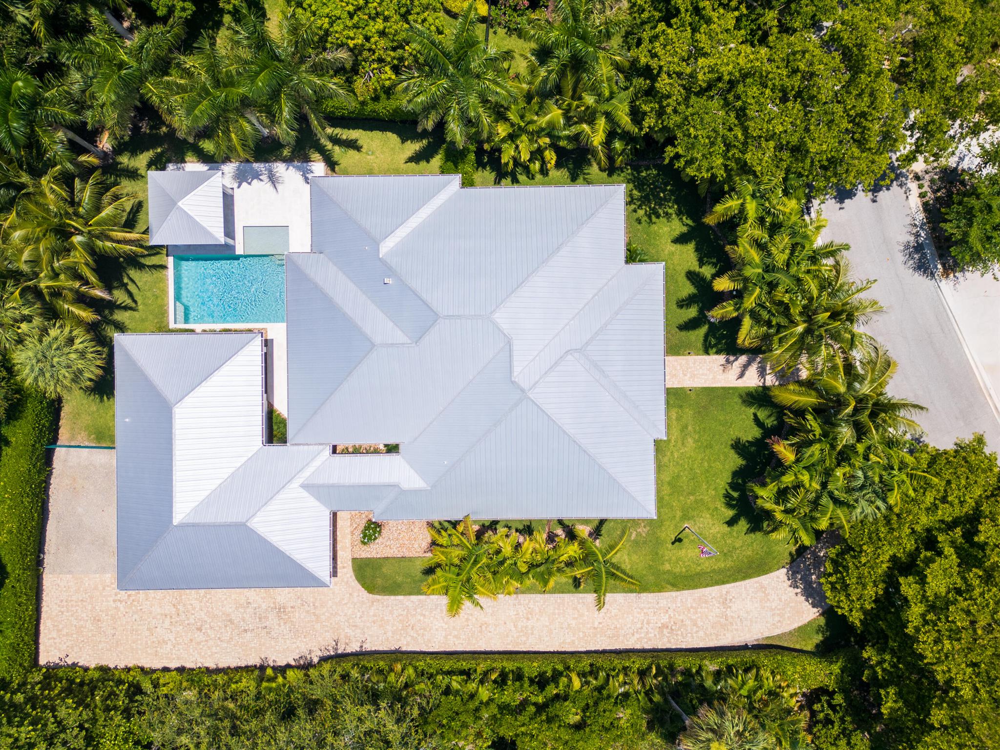 104 Hillcrest Drive, Sewalls Point, FL, 34996/$2,650,000 4 104 Hillcrest Drive