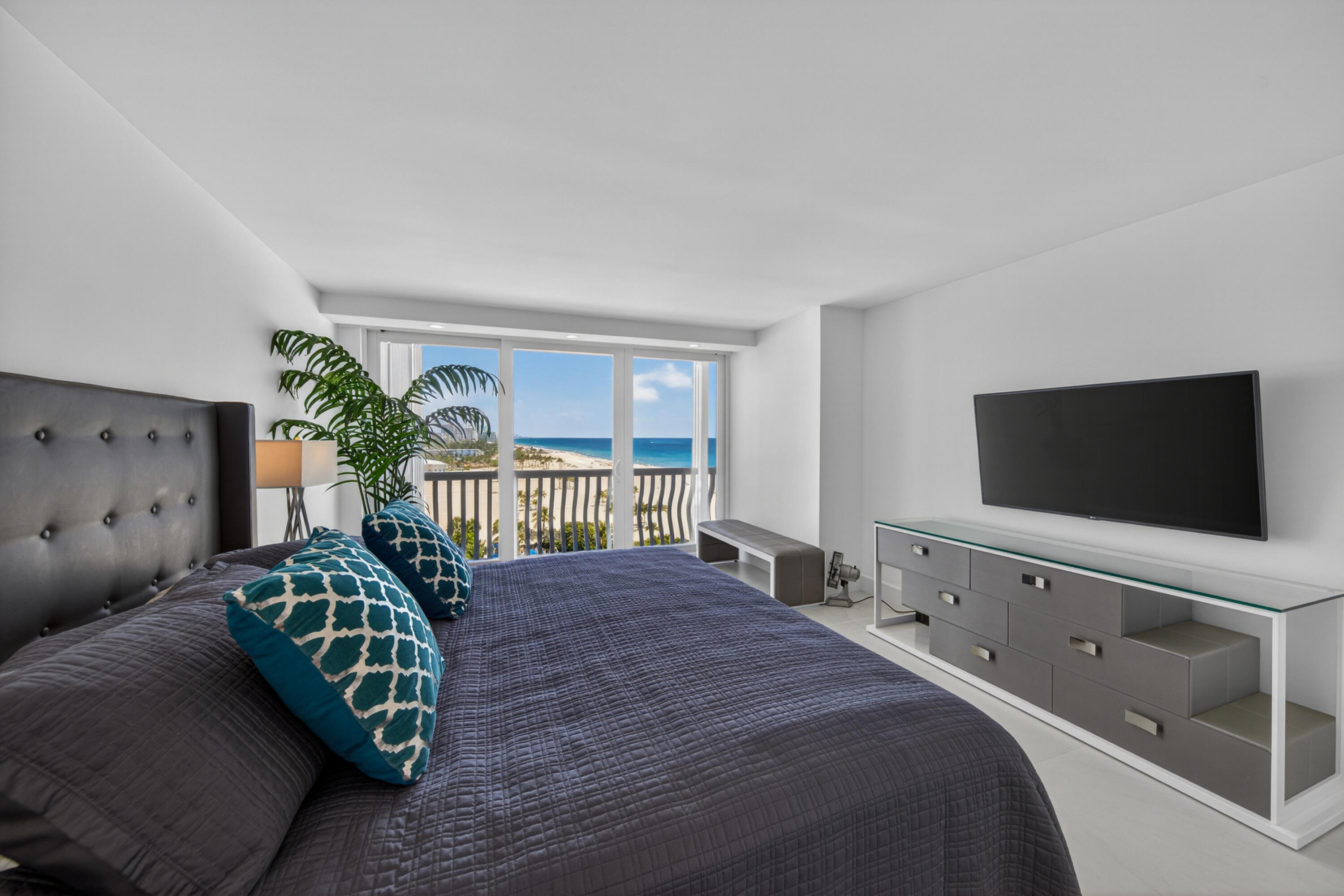 POINT OF AMERICAS PHASE II CONDO - Residential