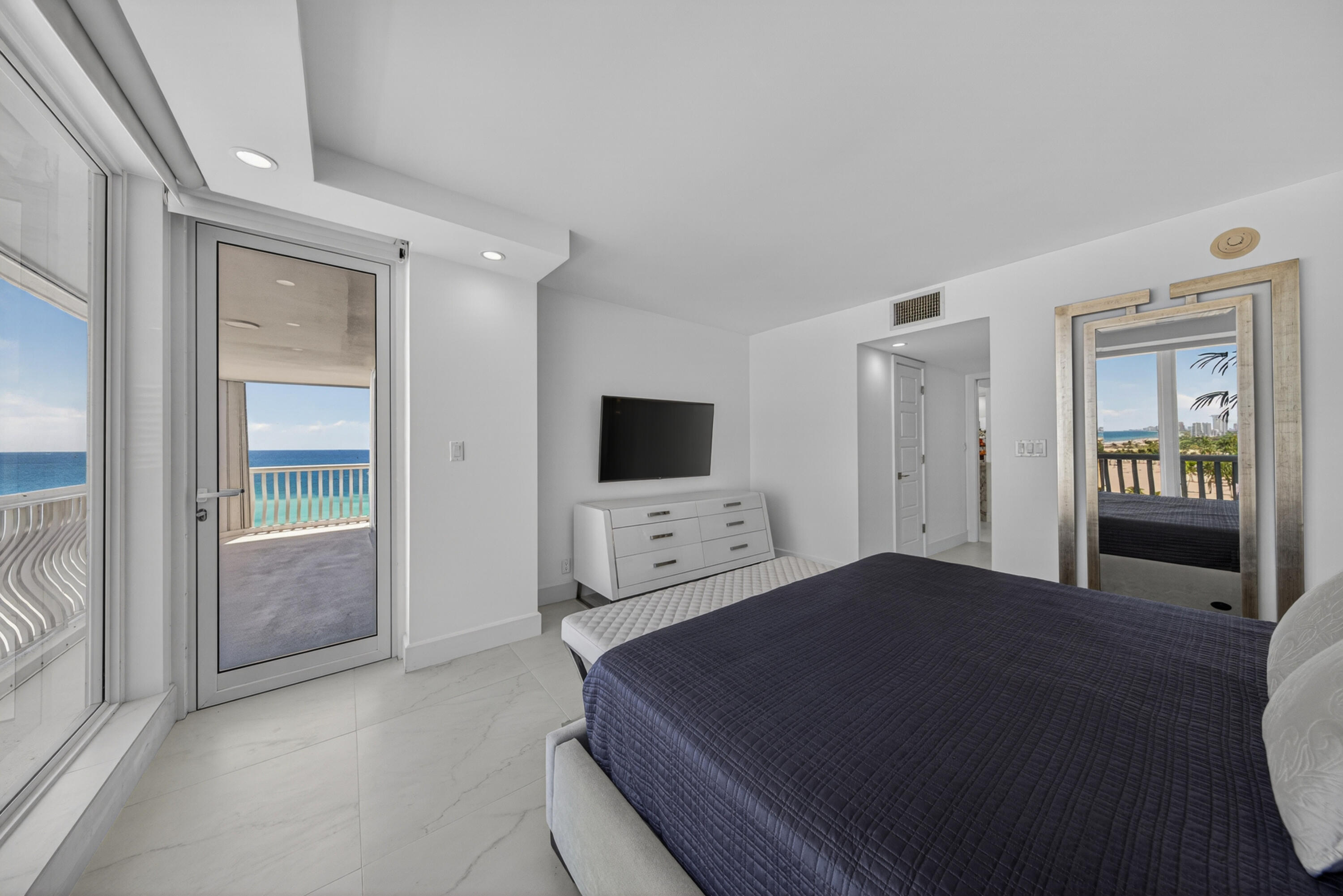 POINT OF AMERICAS PHASE II CONDO - Residential