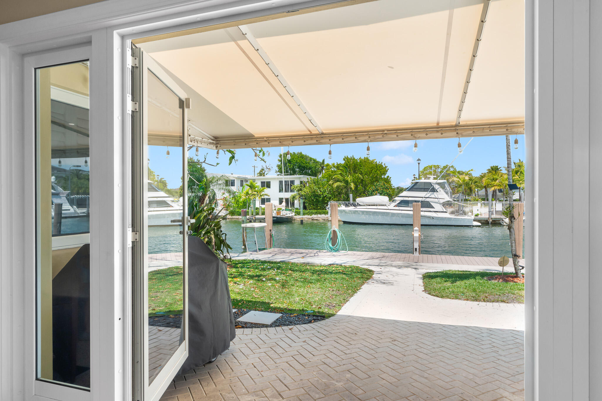 LAUDERDALE HARBORS SEC A RESUB - Residential