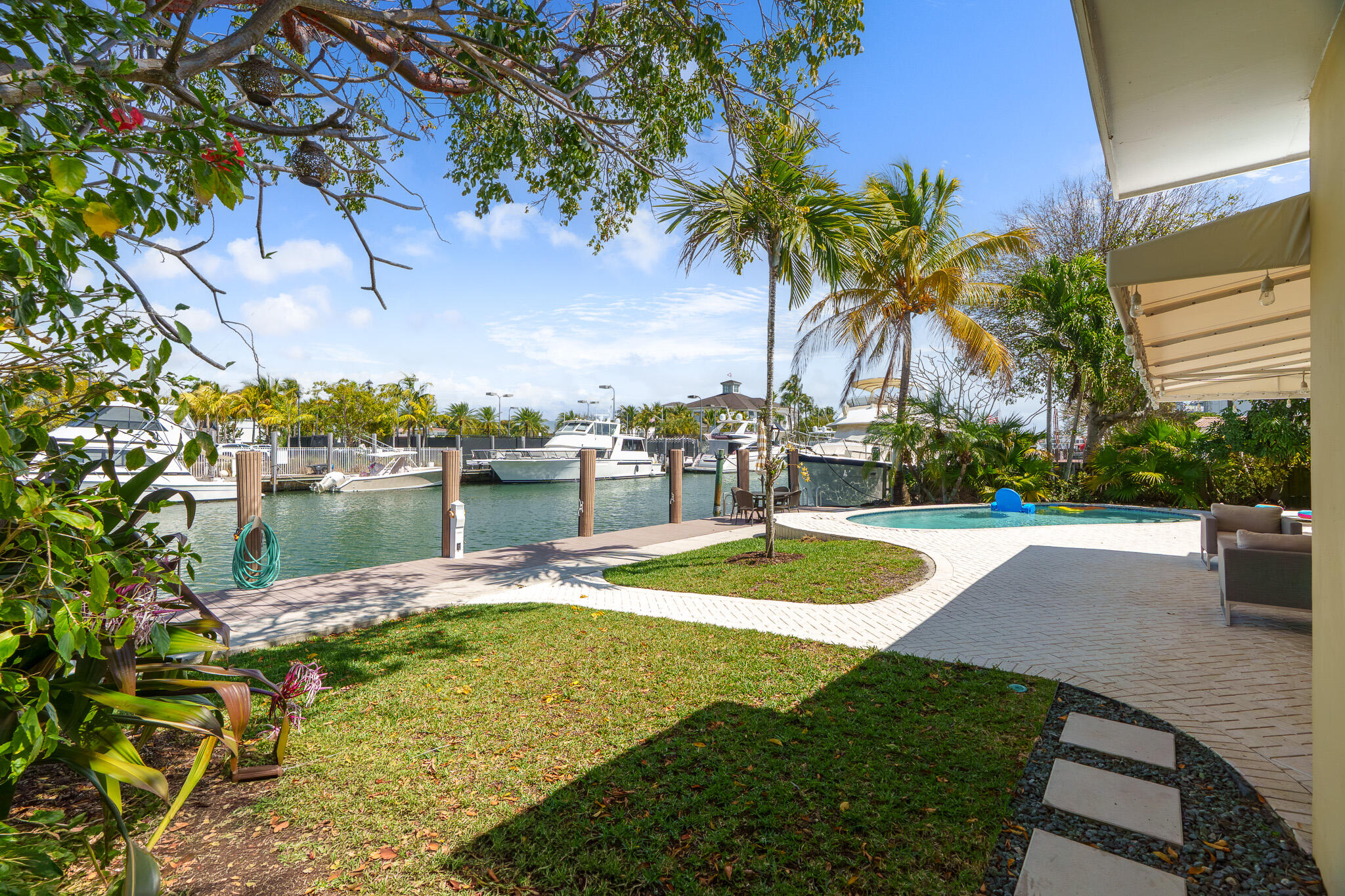 LAUDERDALE HARBORS SEC A RESUB - Residential