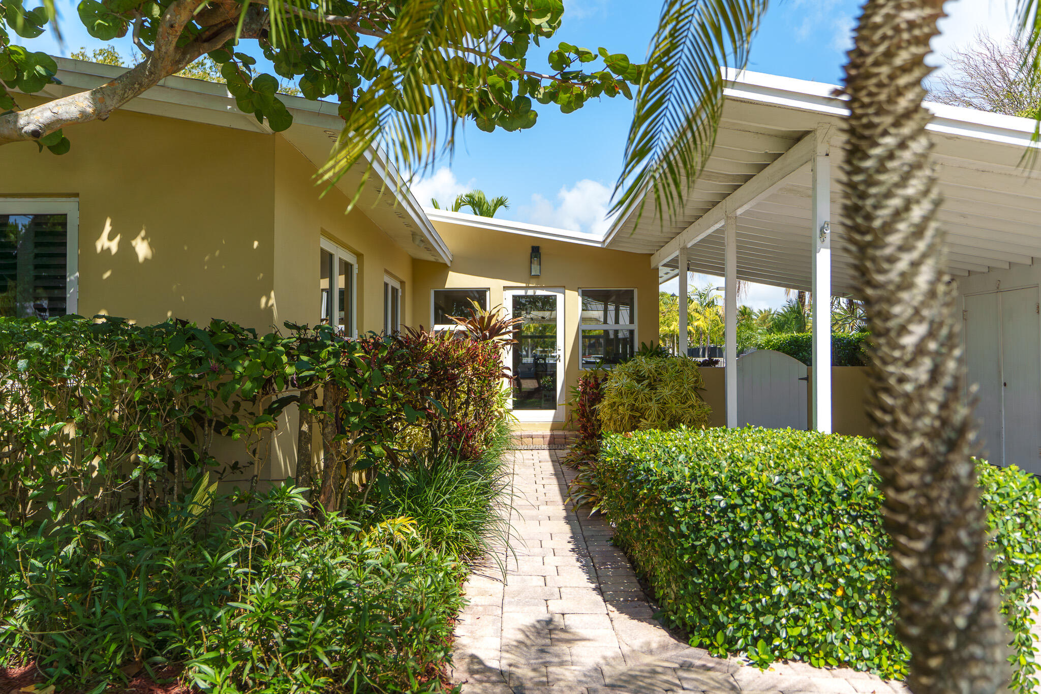 LAUDERDALE HARBORS SEC A RESUB - Residential