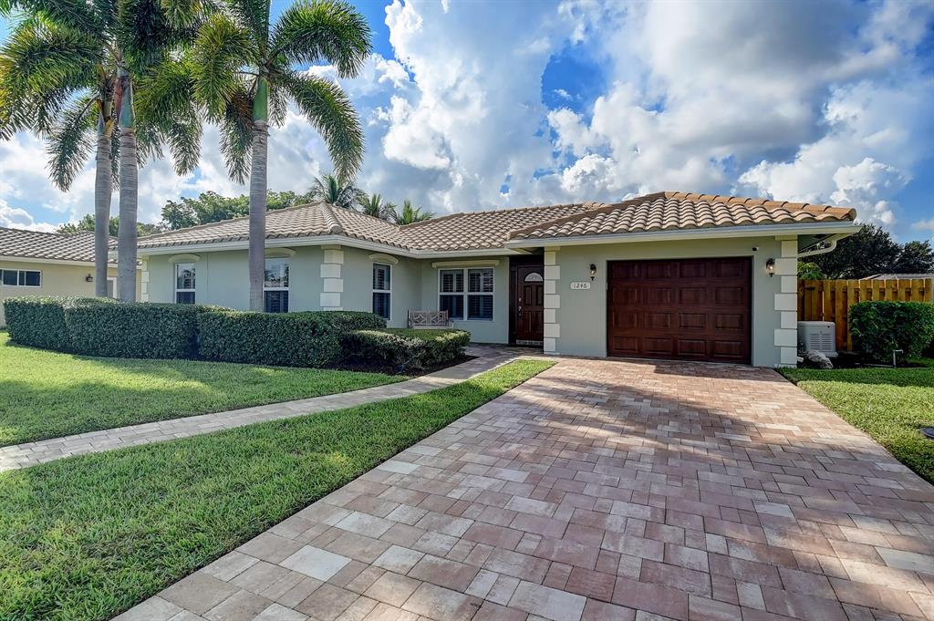 BOCA SQUARE - Residential