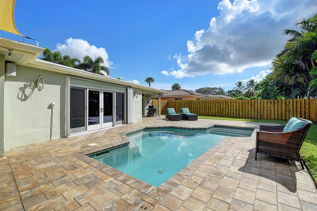 BOCA SQUARE - Residential