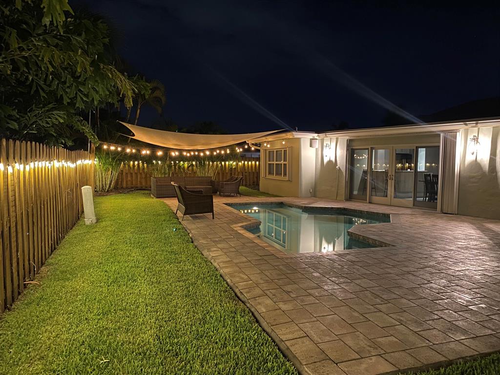 BOCA SQUARE - Residential