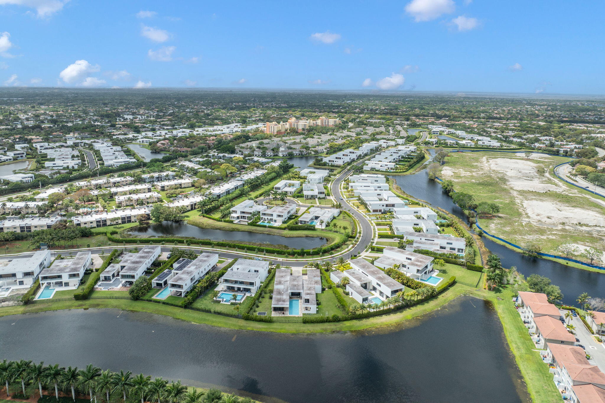 WESTON ESTATES - Residential