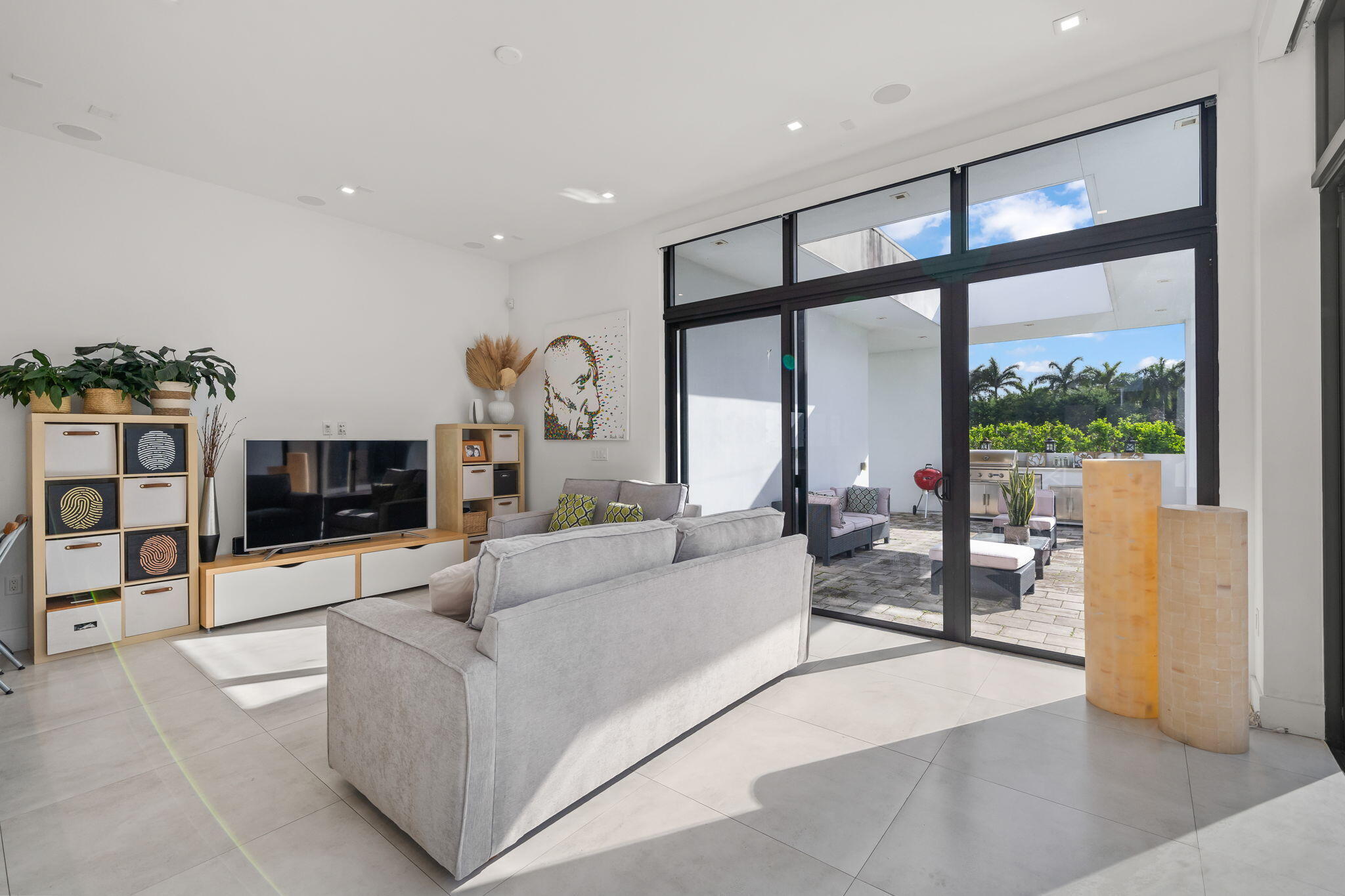 WESTON ESTATES - Residential