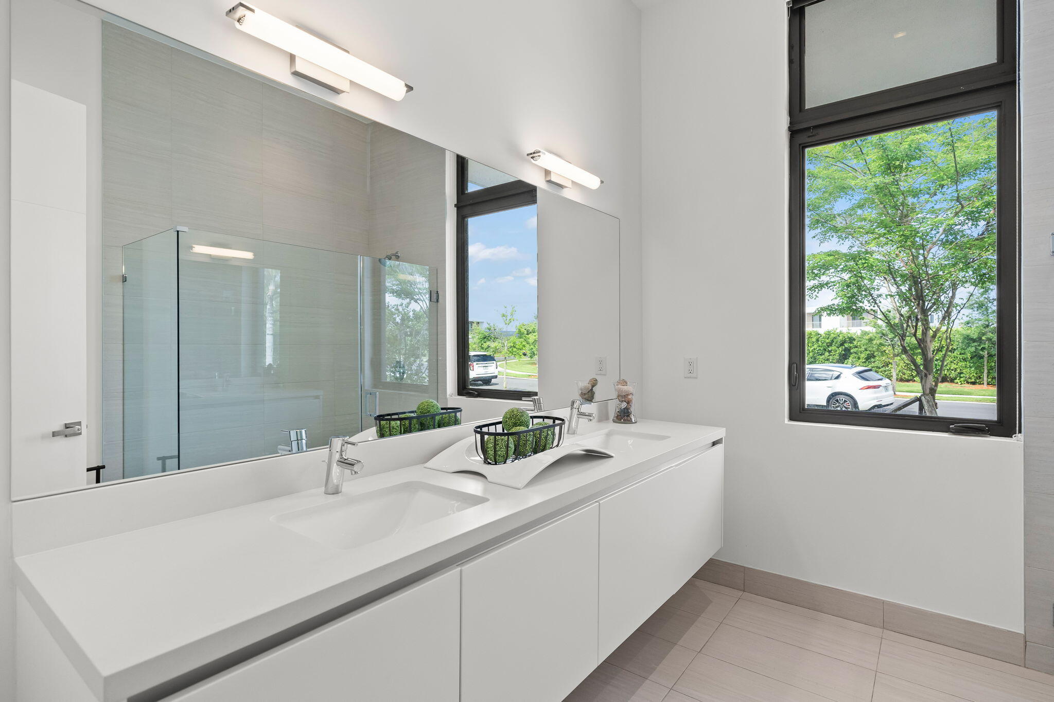 WESTON ESTATES - Residential