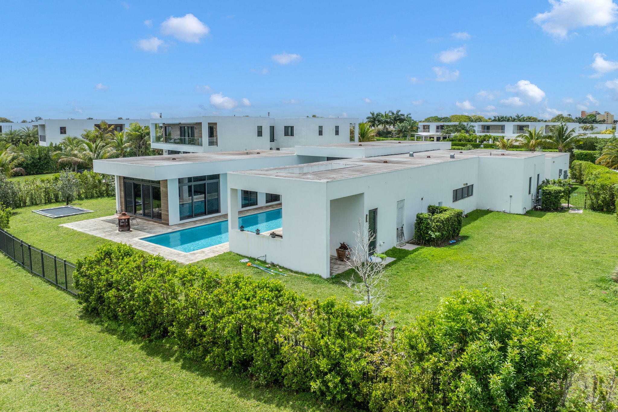 WESTON ESTATES - Residential