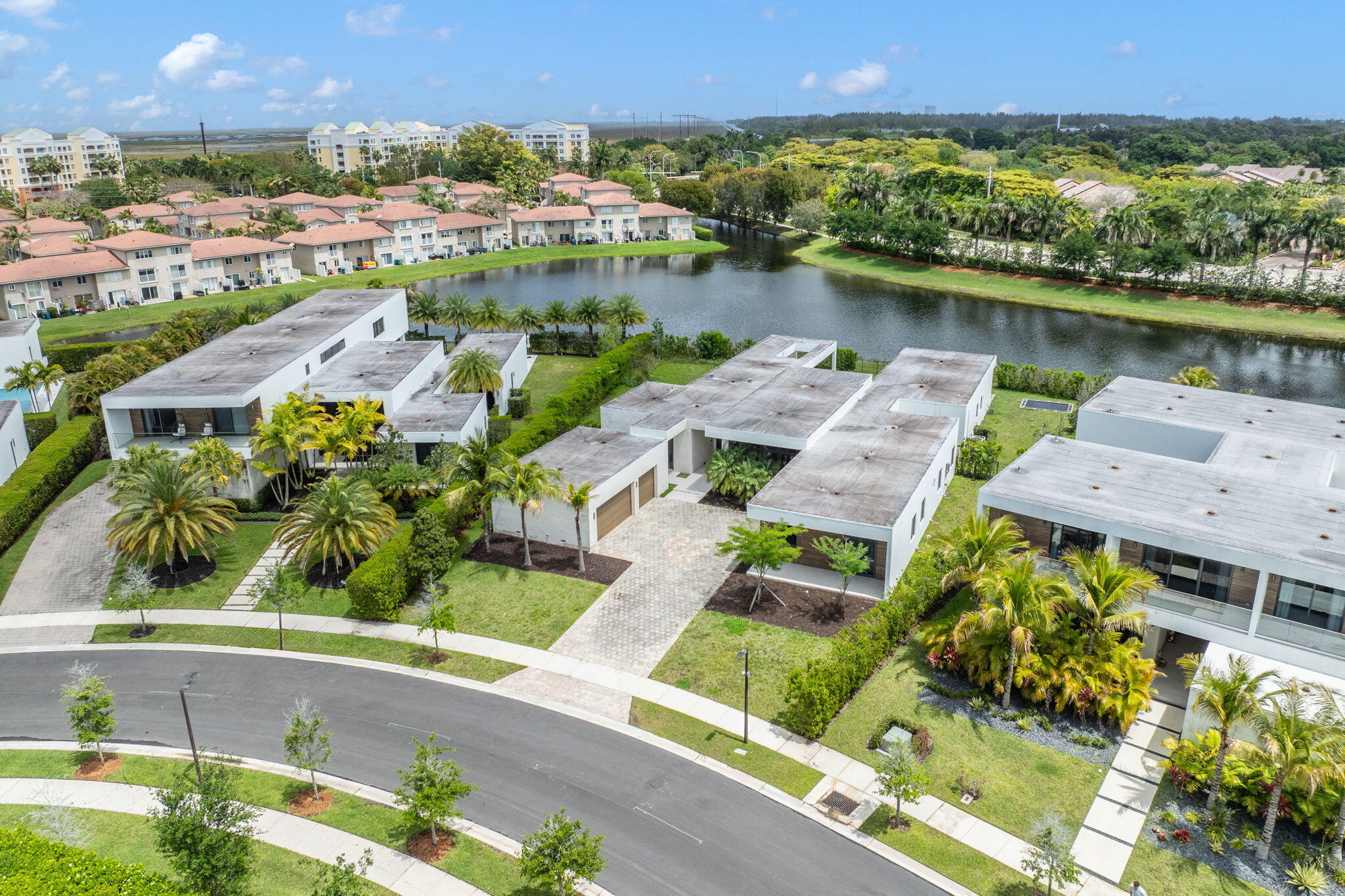 WESTON ESTATES - Residential