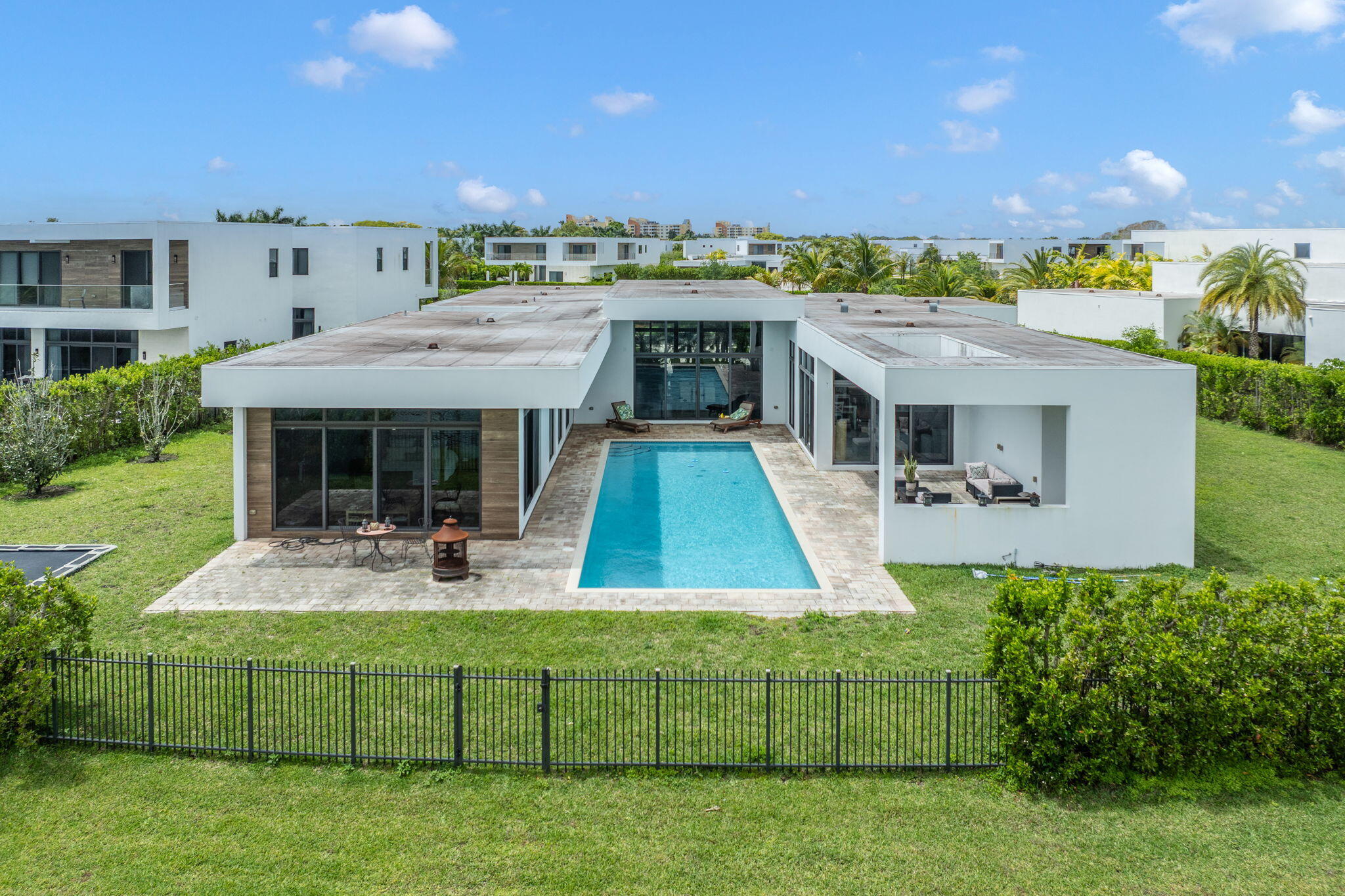 WESTON ESTATES - Residential