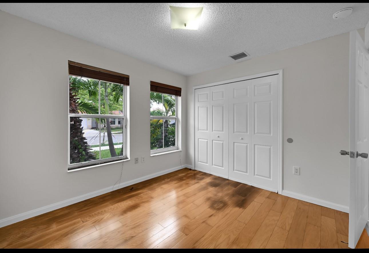 West Park-East Prcl 142-1 - Residential Lease