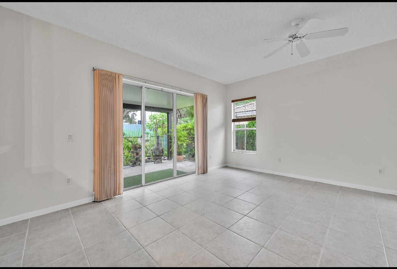 West Park-East Prcl 142-1 - Residential Lease