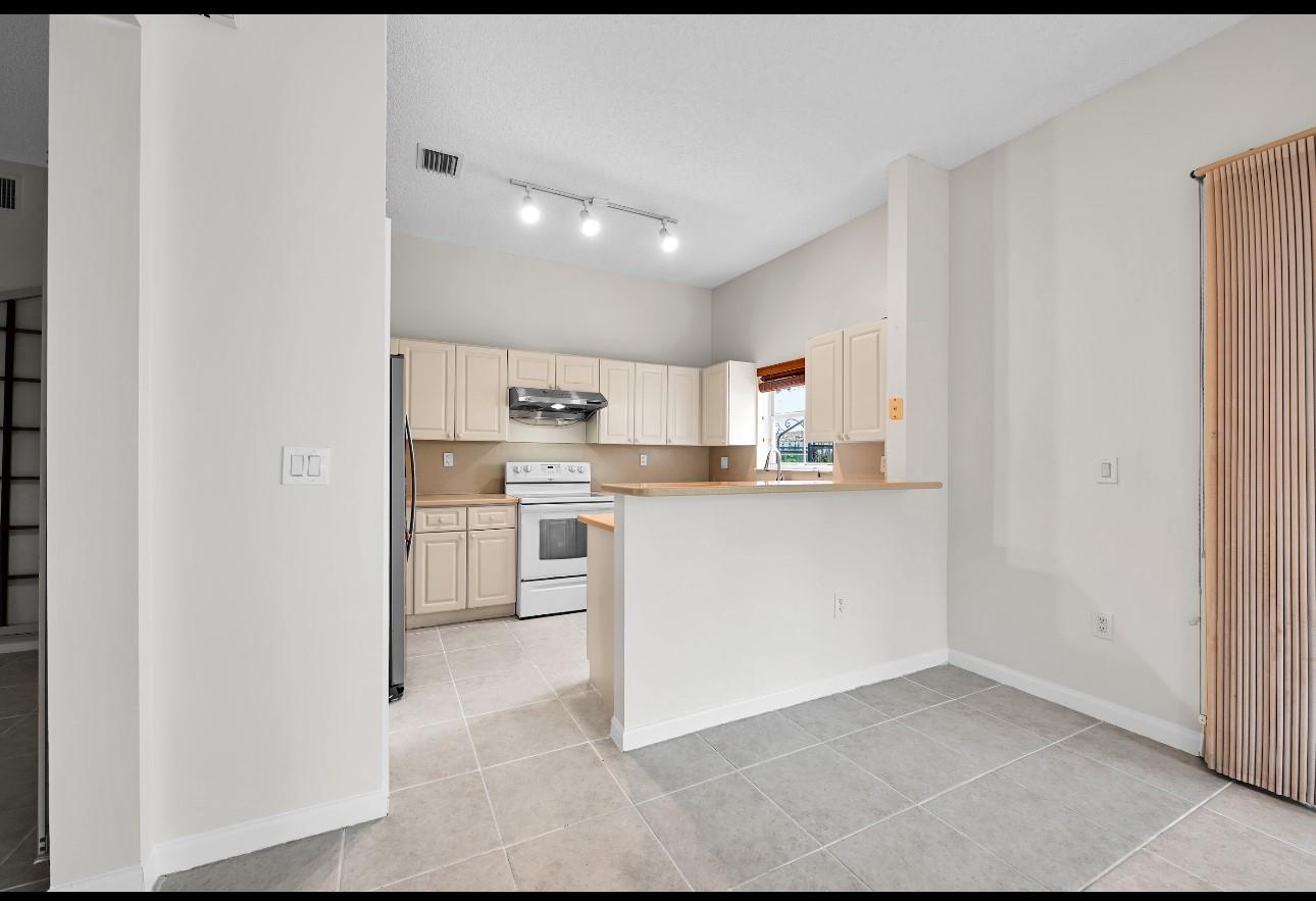 West Park-East Prcl 142-1 - Residential Lease