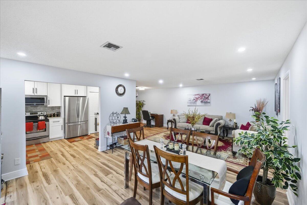 HIGH POINT OF FORT PIERCE CONDOMINIUM SECTION 2 - Residential