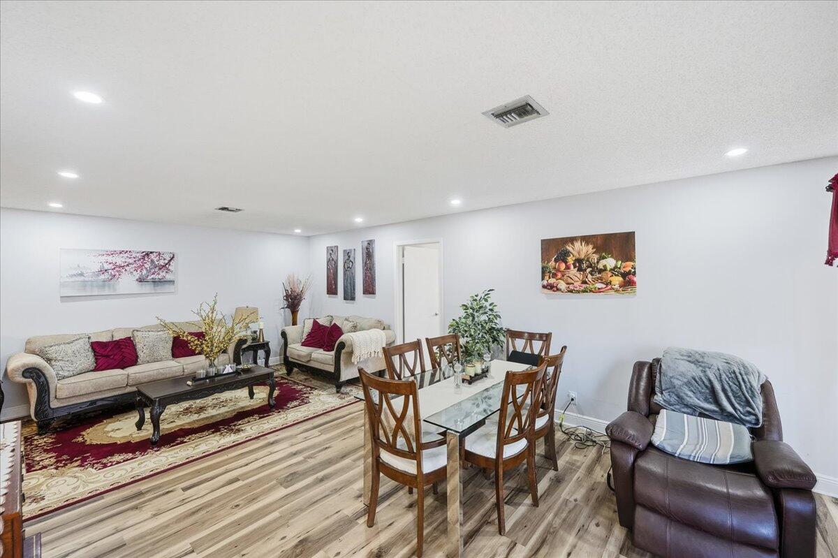 HIGH POINT OF FORT PIERCE CONDOMINIUM SECTION 2 - Residential