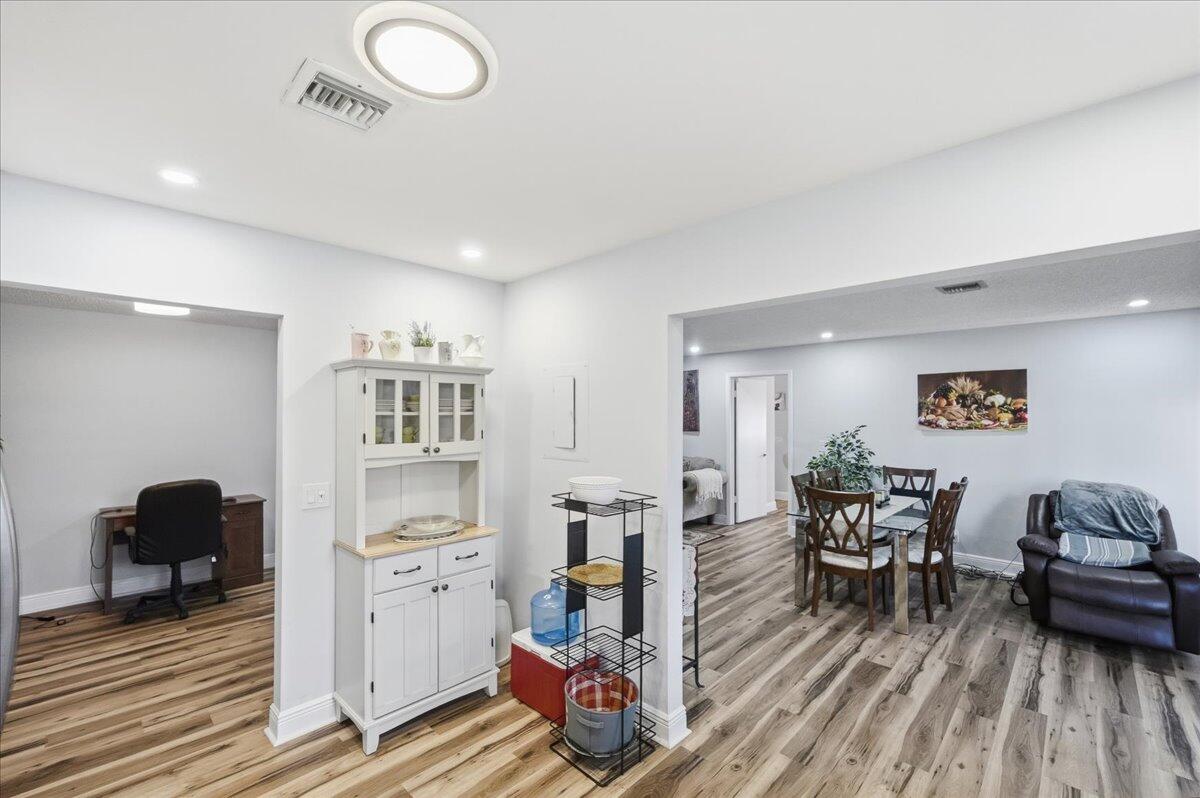 HIGH POINT OF FORT PIERCE CONDOMINIUM SECTION 2 - Residential