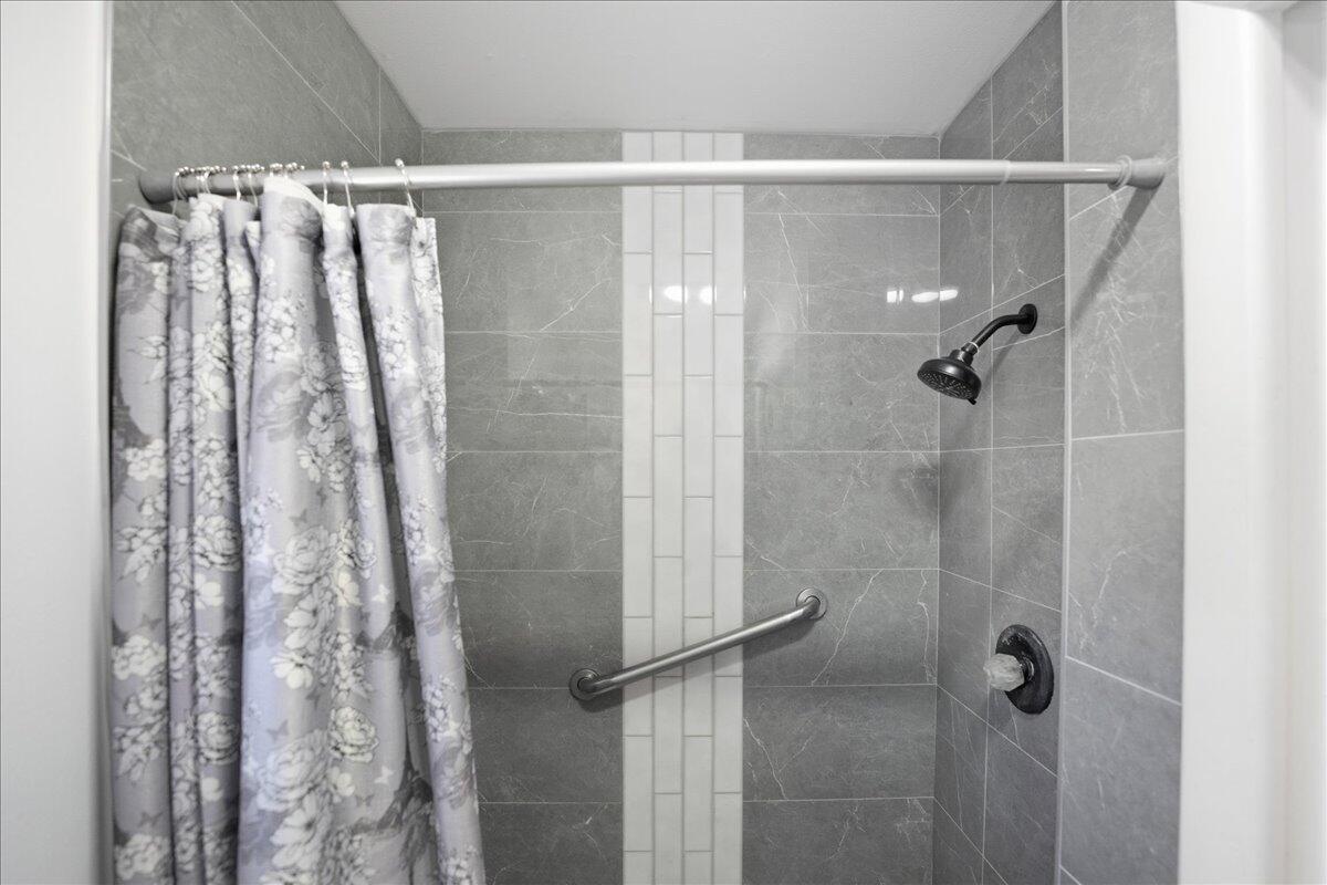 HIGH POINT OF FORT PIERCE CONDOMINIUM SECTION 2 - Residential