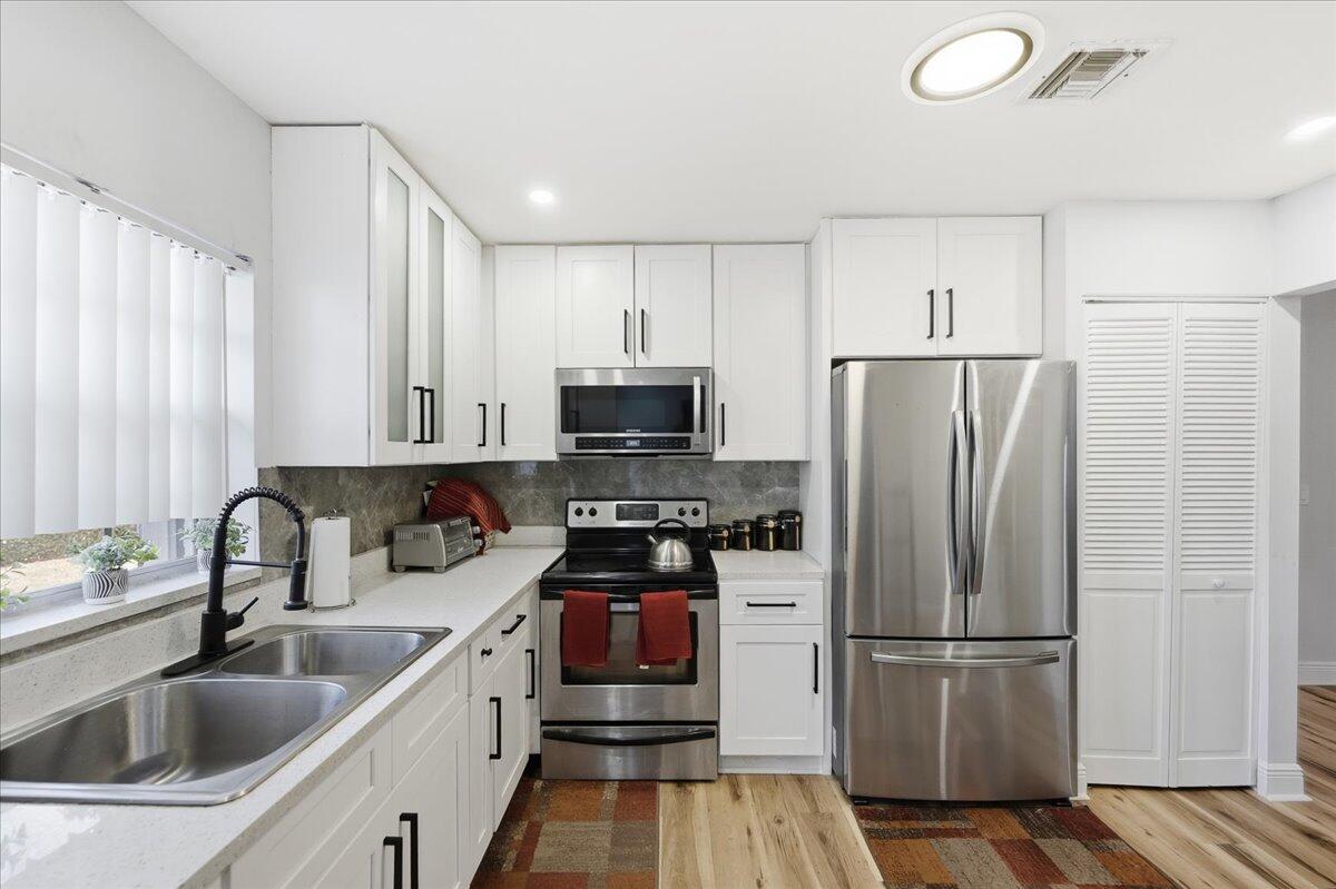 HIGH POINT OF FORT PIERCE CONDOMINIUM SECTION 2 - Residential