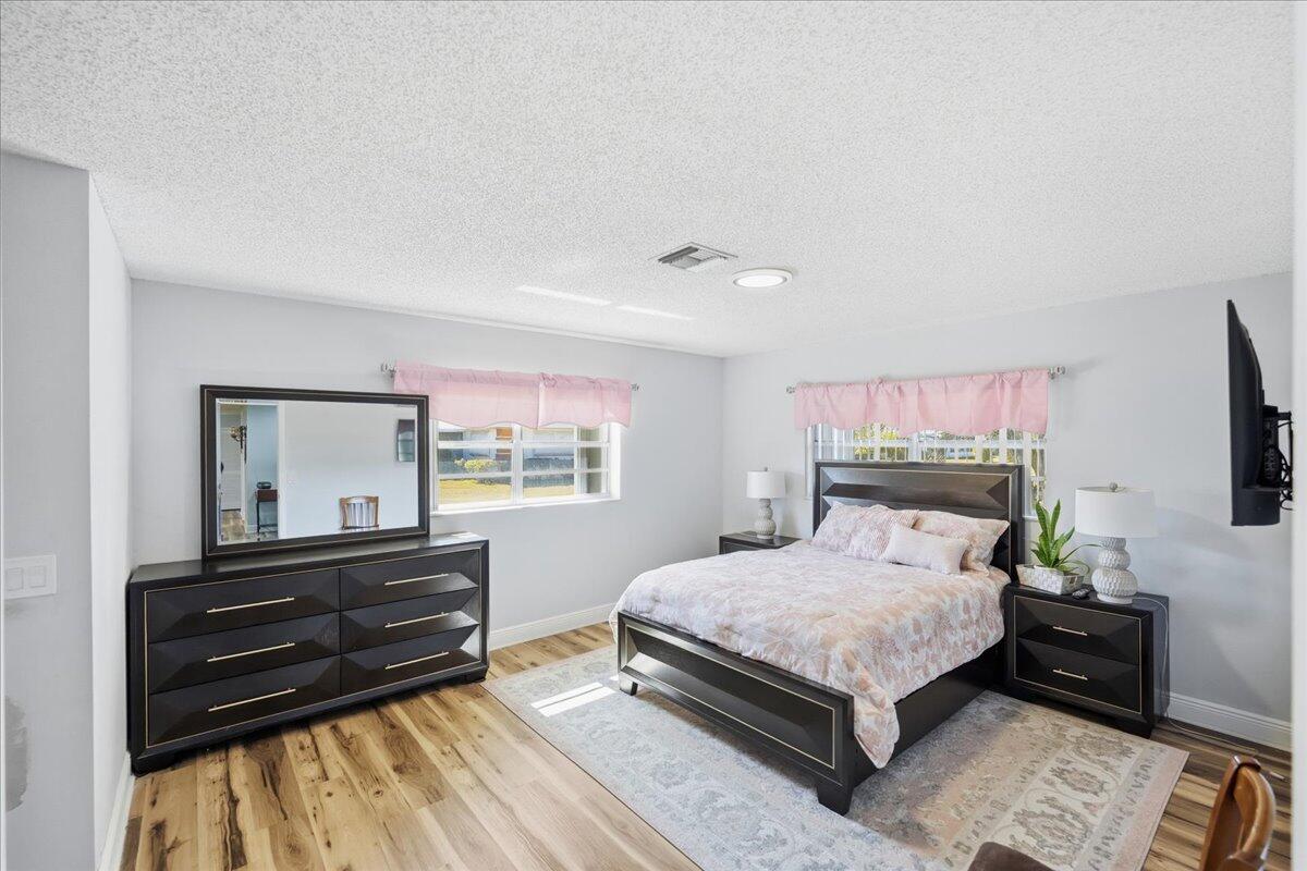 HIGH POINT OF FORT PIERCE CONDOMINIUM SECTION 2 - Residential