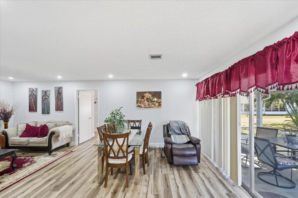 HIGH POINT OF FORT PIERCE CONDOMINIUM SECTION 2 - Residential