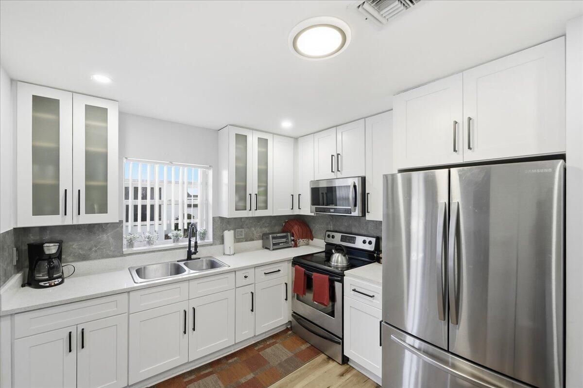 HIGH POINT OF FORT PIERCE CONDOMINIUM SECTION 2 - Residential