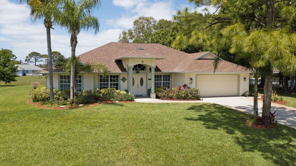 Photo of 3018 SE Dalhart Road, Port Saint Lucie, FL 34952 (MLS # R11162903)