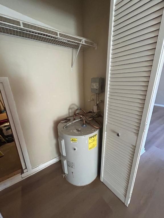 WOODLAKE VILLAGE TOWNHOMES CONDO - Residential