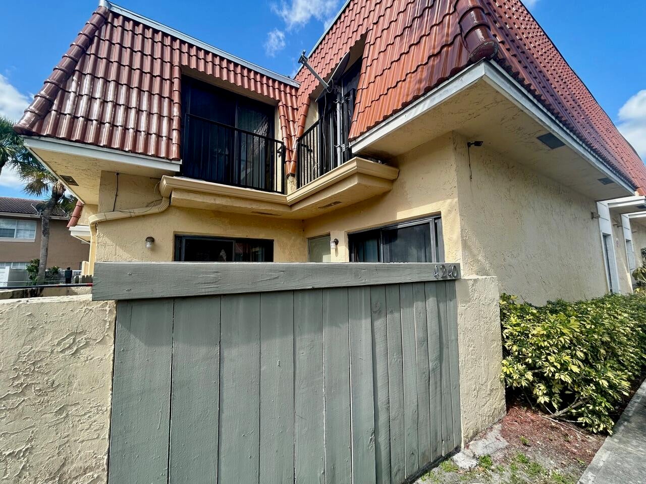 4240 NW 114th Terrace