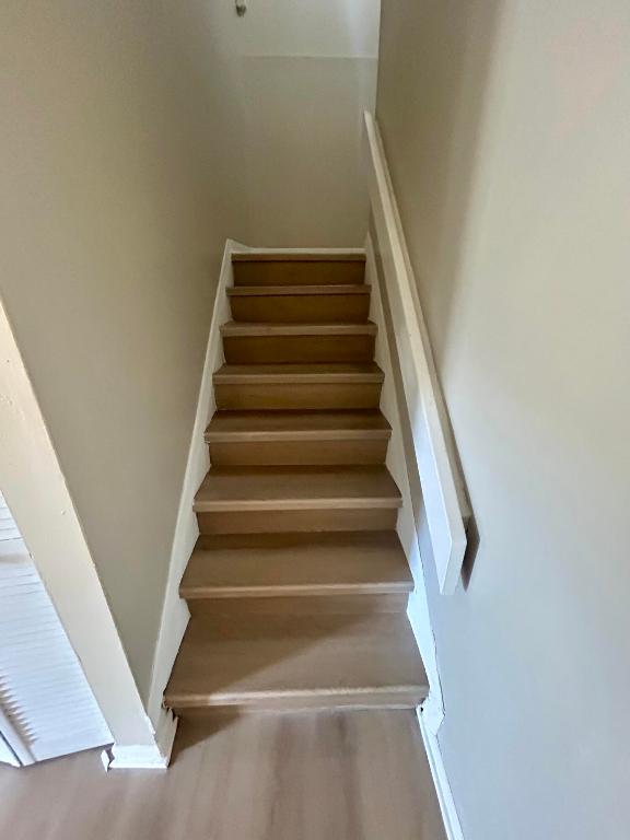 WOODLAKE VILLAGE TOWNHOMES CONDO - Residential