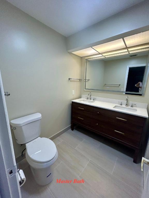 WOODLAKE VILLAGE TOWNHOMES CONDO - Residential